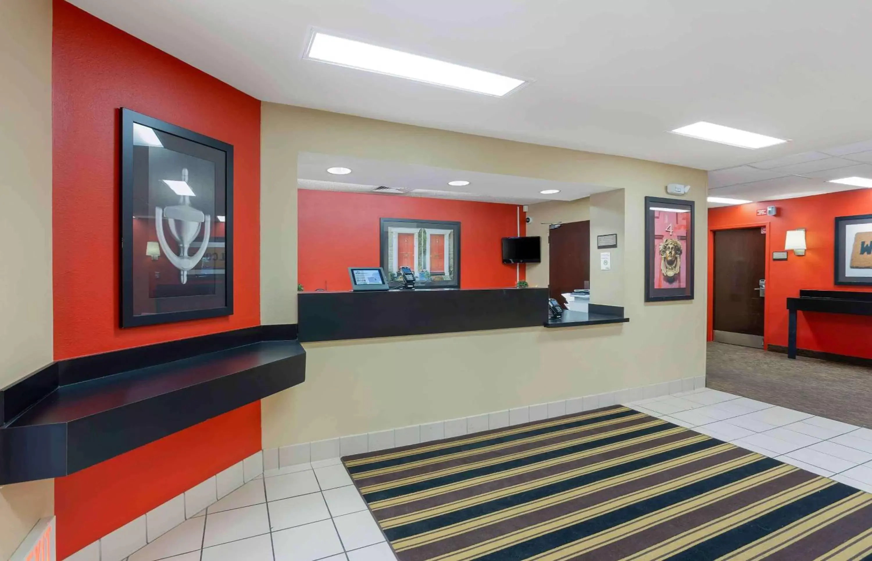 Lobby or reception in Extended Stay America Select Suites - Springfield - South Lobby or reception in Extended Stay America Select Suites - Springfield - South