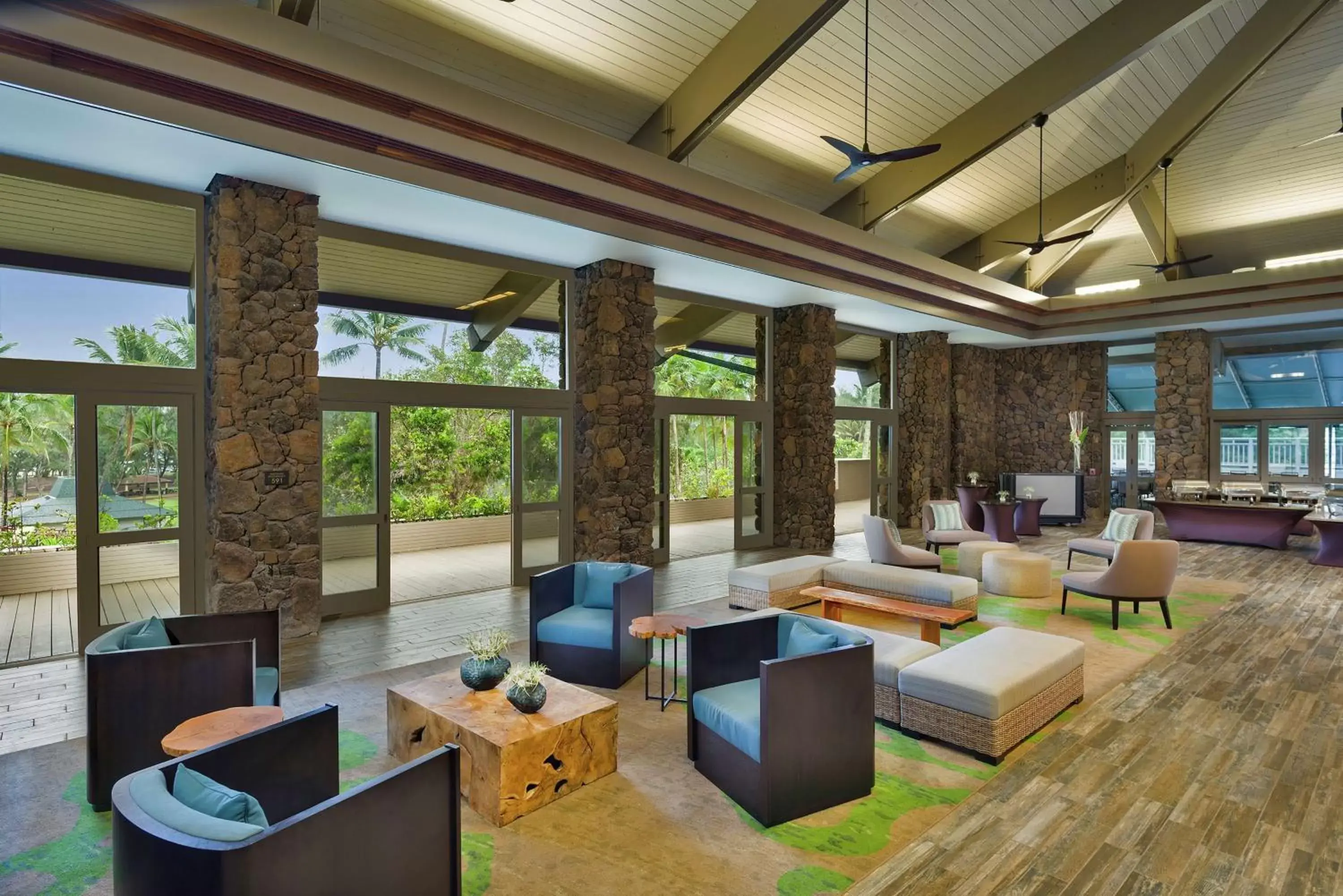 Meeting/conference room, Lounge/Bar in Hilton Garden Inn Kauai Wailua Bay, HI