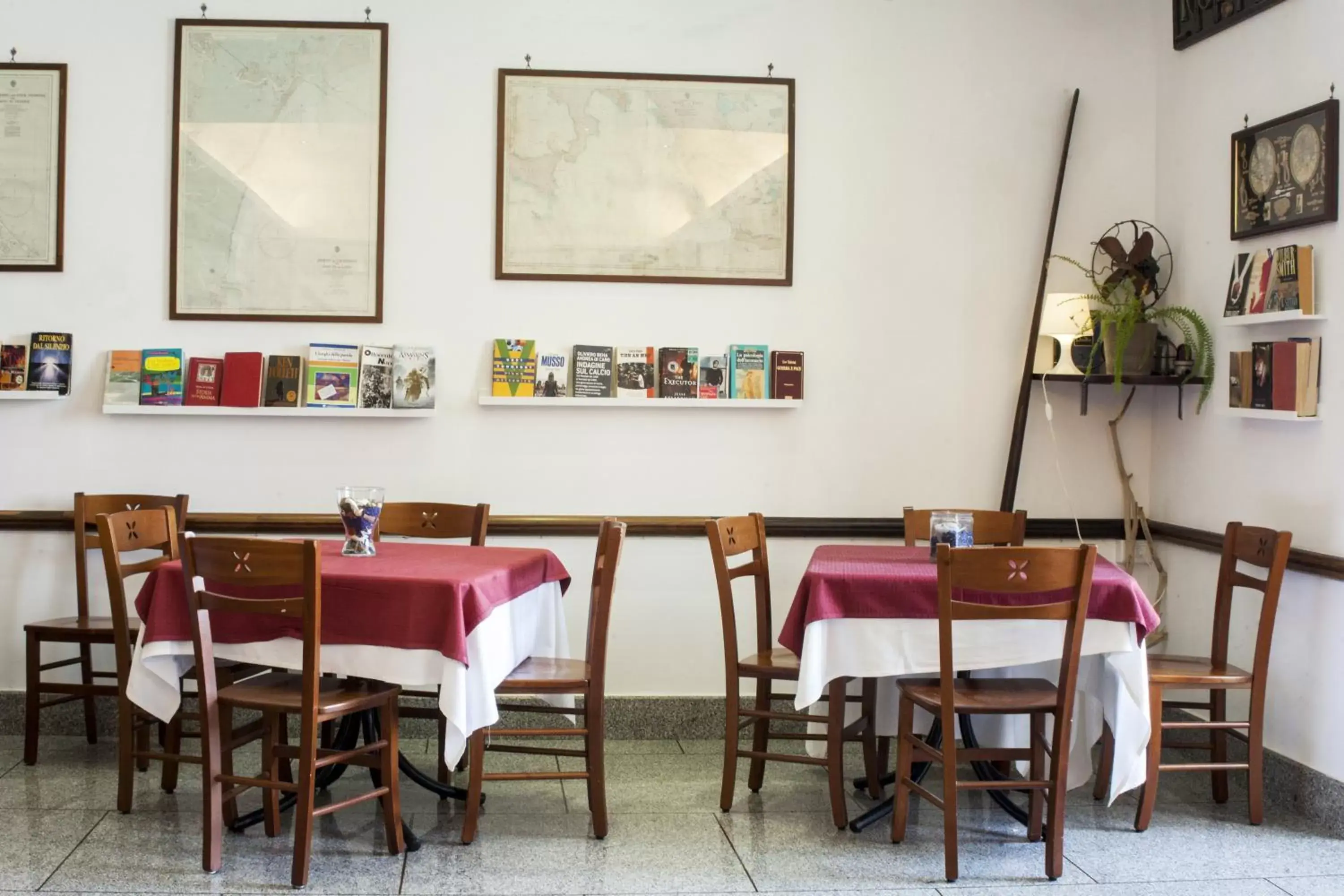 Business facilities, Restaurant/Places to Eat in Hotel La Tripergola