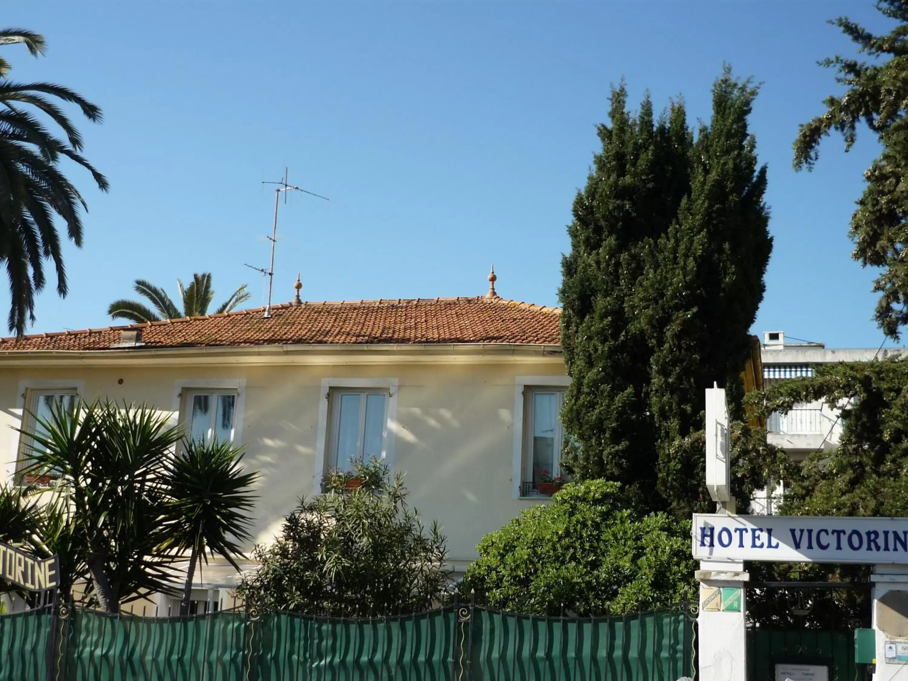 Facade/entrance in Logis Hôtel Villa Victorine Facade/entrance in Logis Hôtel Villa Victorine