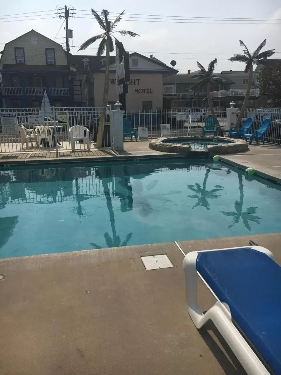 Swimming Pool in Mango Motel
