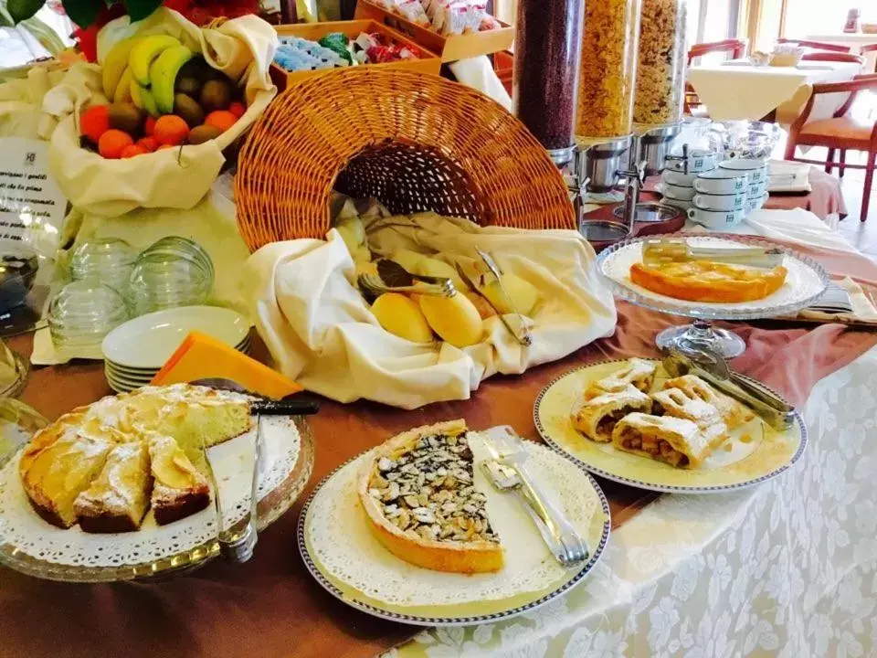 Restaurant/places to eat in Hotel Grazia Deledda Restaurant/places to eat in Hotel Grazia Deledda