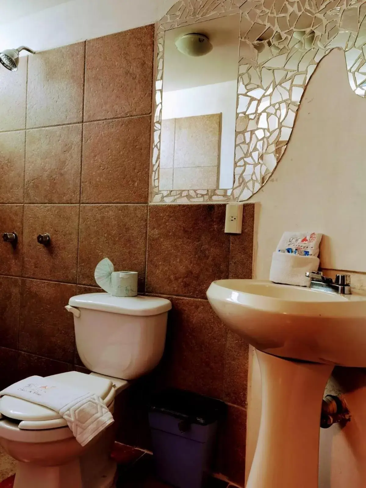 Bathroom in Hotel & Cava La Parroquia