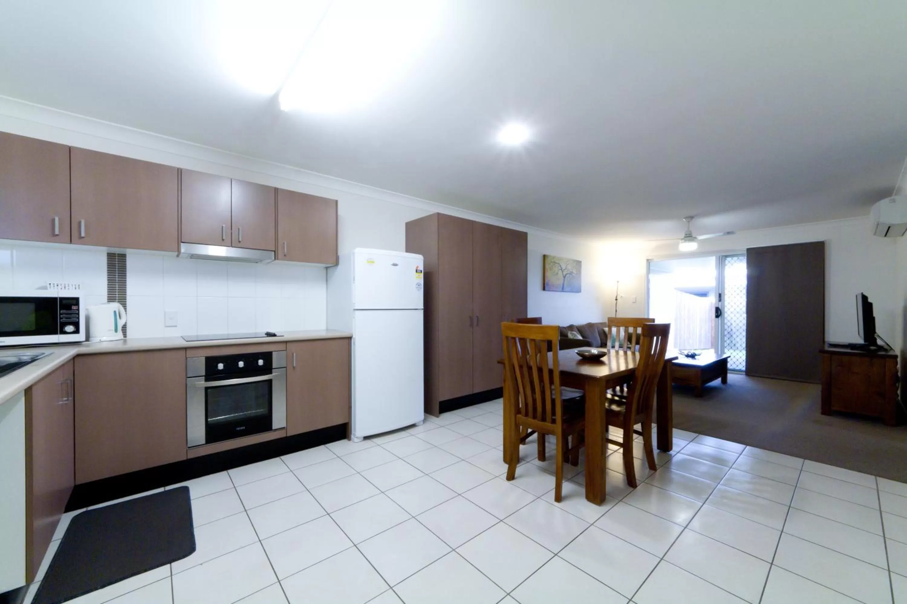 Kitchen or kitchenette in Rockhampton Serviced Apartments