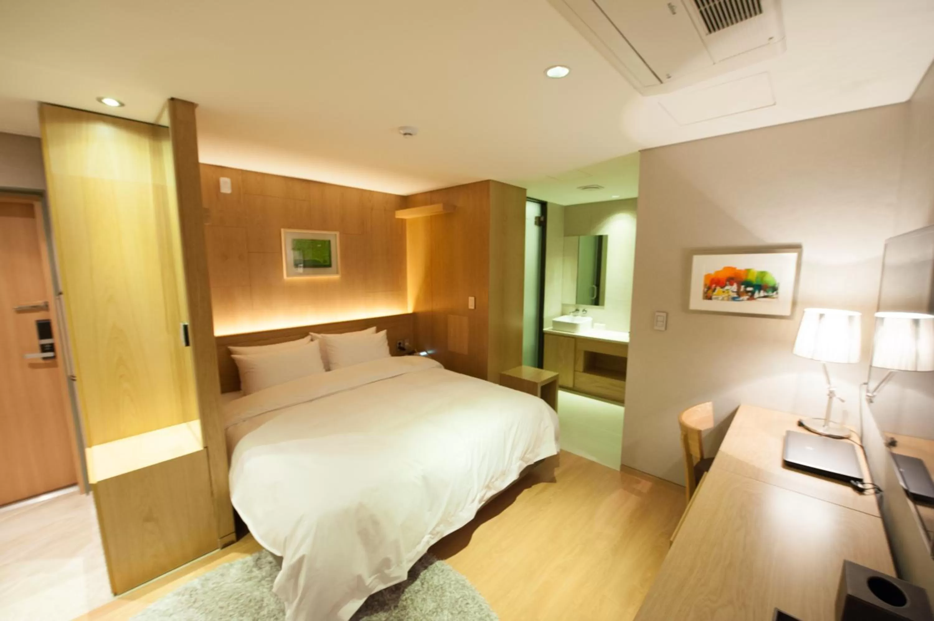 Photo of the whole room, Bed in Rian Hotel