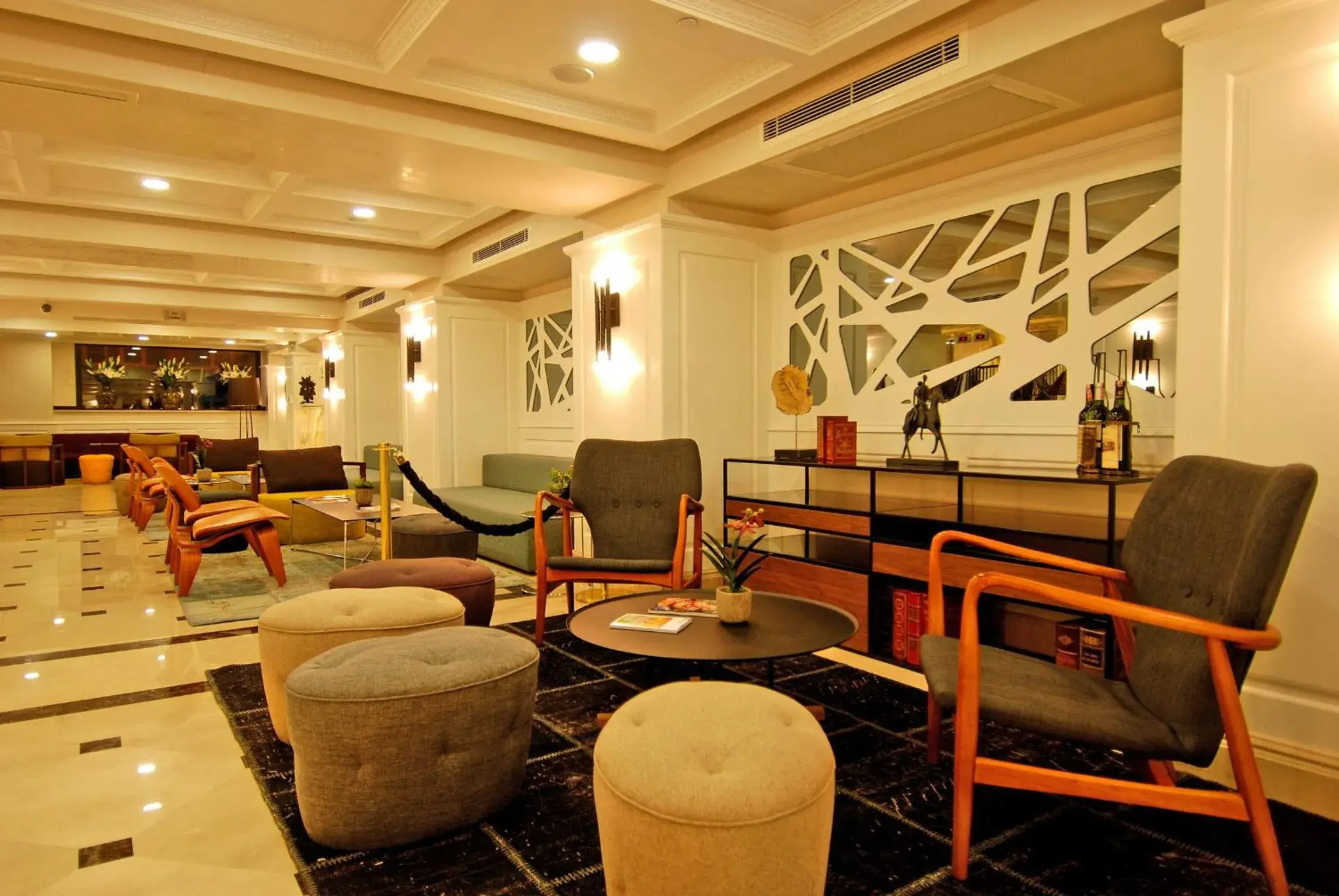 Lobby or reception, Lounge/Bar in Dosso Dossi Hotels Old City