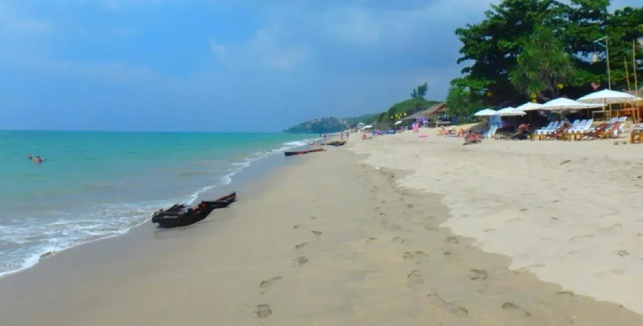 Beach in Lanta Fevrier Resort