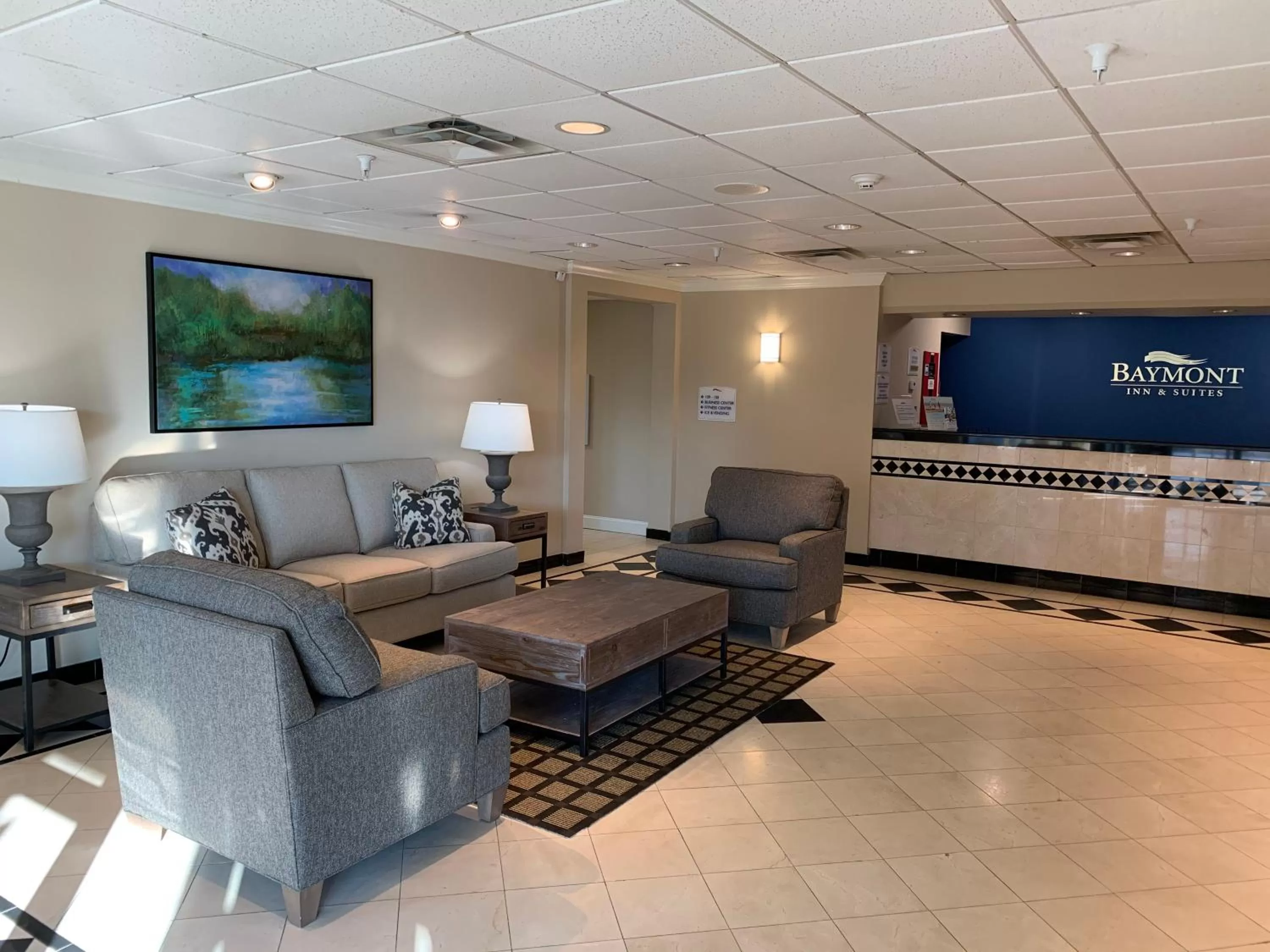 Lobby or reception in Baymont by Wyndham Latham Albany Airport