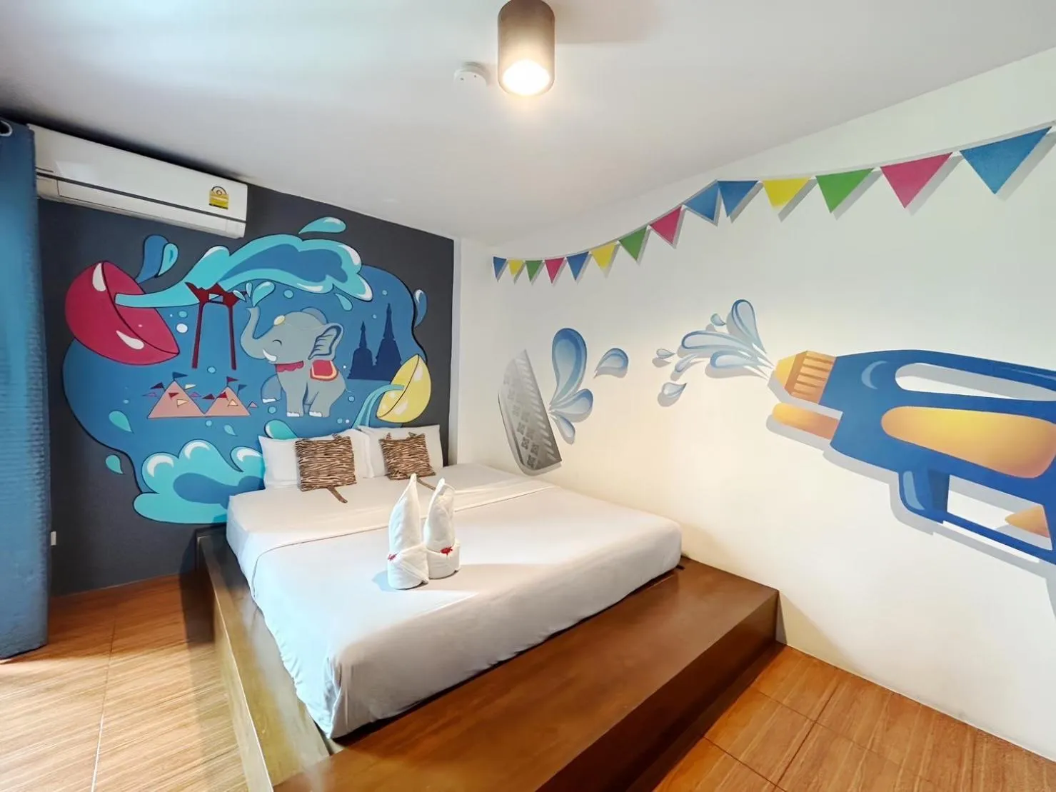 Bed in Hide Bangkok Hostel