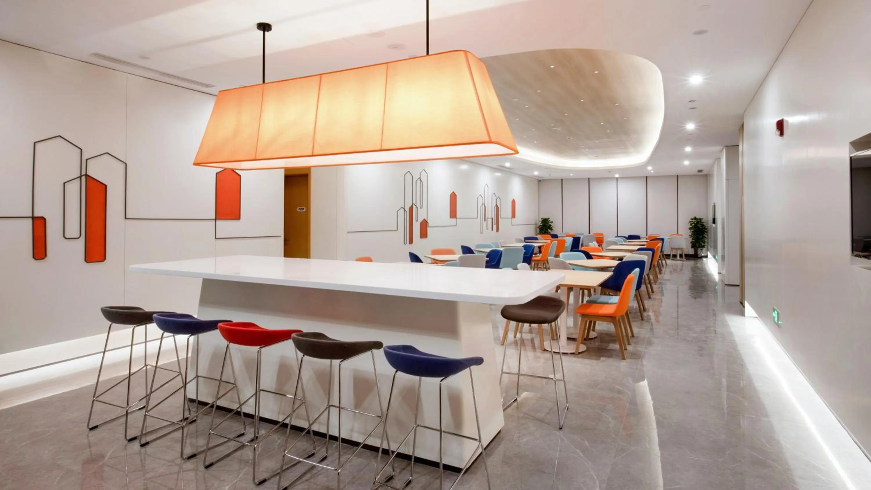 Restaurant/places to eat in Holiday Inn Express Shanghai Hongqiao North by IHG