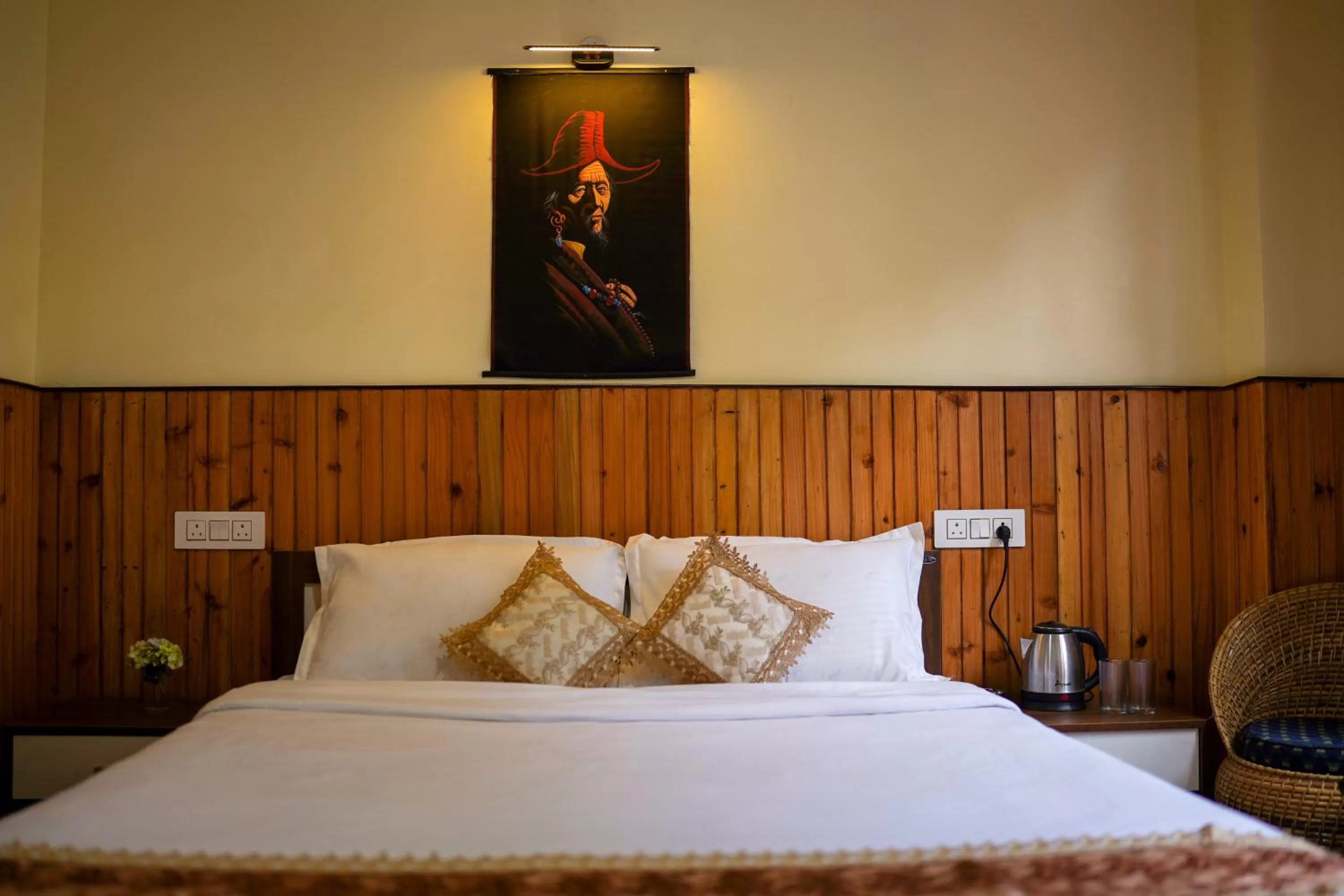 Bed in Hotel Hill Queen near Sherpa Gumba Darjeeling Mall 5 Min Couple Friendly