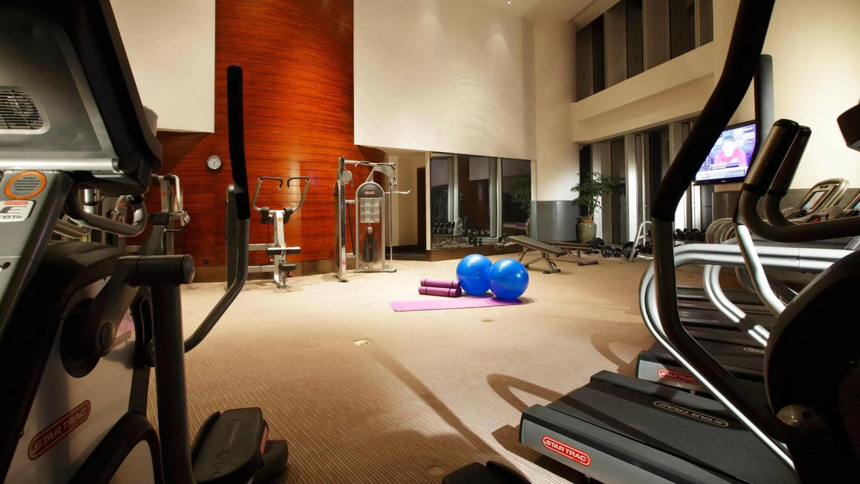 Fitness centre/facilities in InterContinental Nanjing by IHG