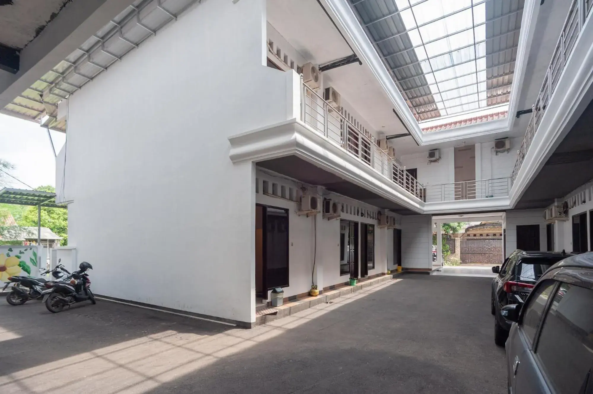 Property building in RedDoorz Syariah near Taman Air Mancur Bogor