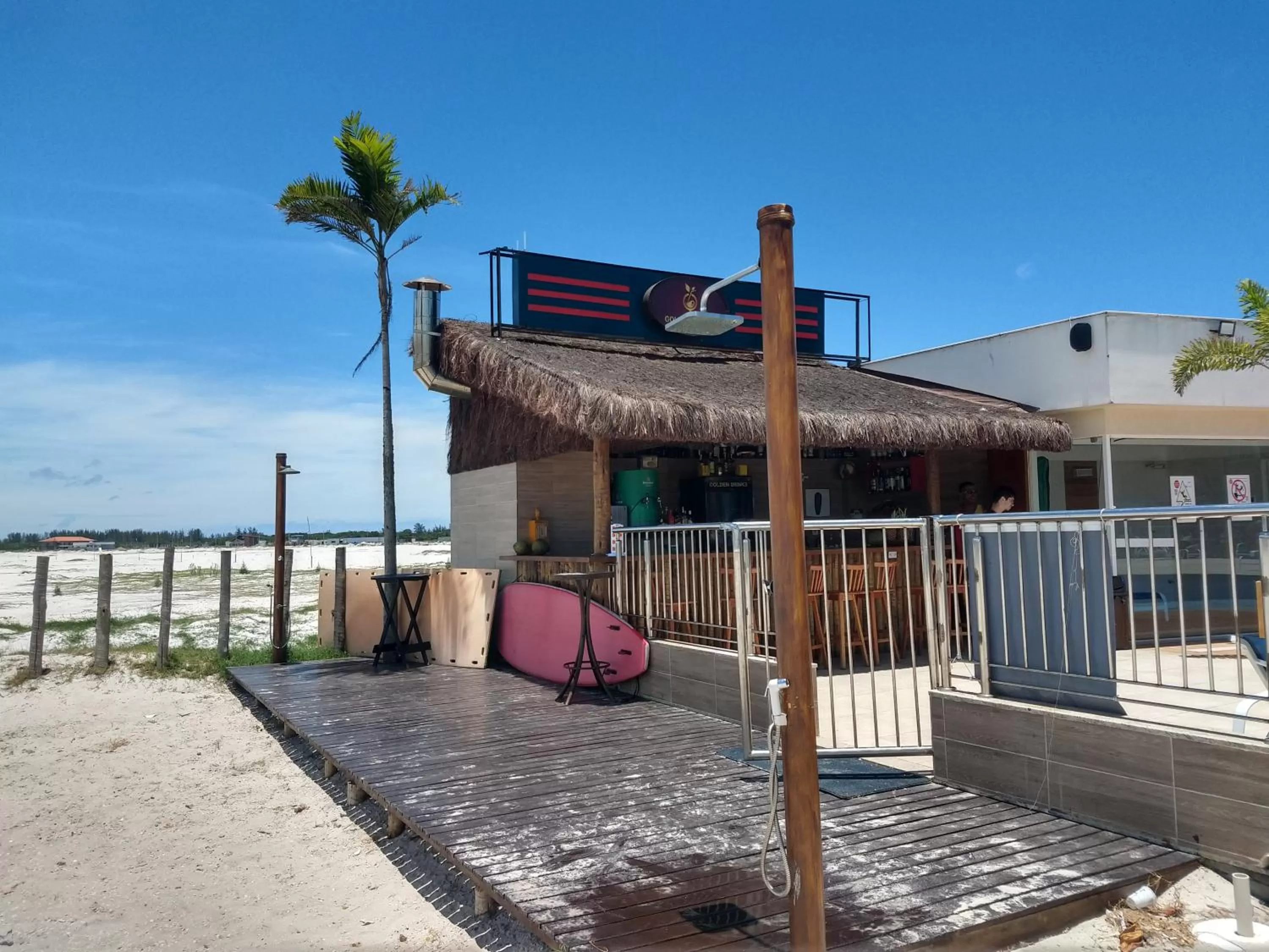 Natural landscape in Apartamento no Golden Lake - pé na areia, agua de côco e cervejinha