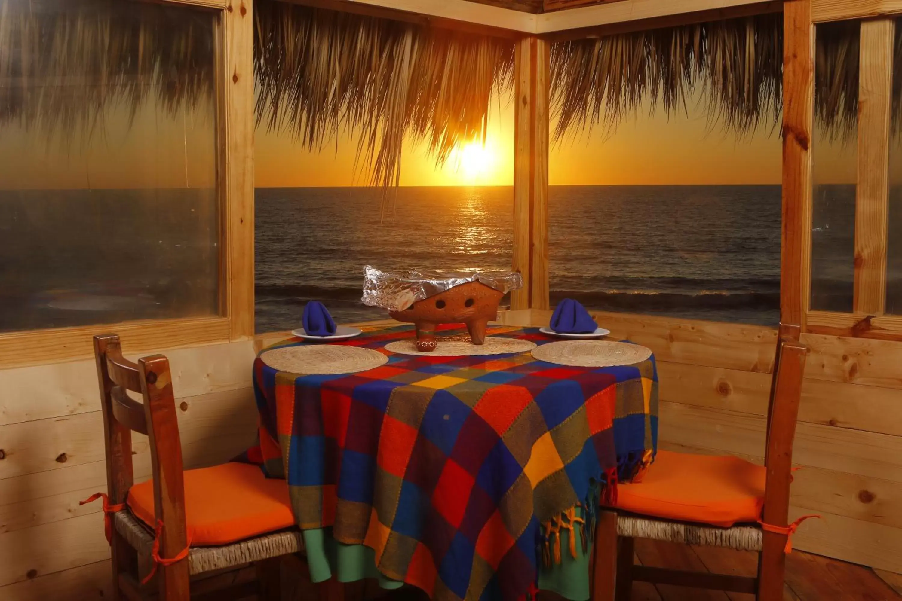 Restaurant/Places to Eat in Villas El Rancho Green Resort