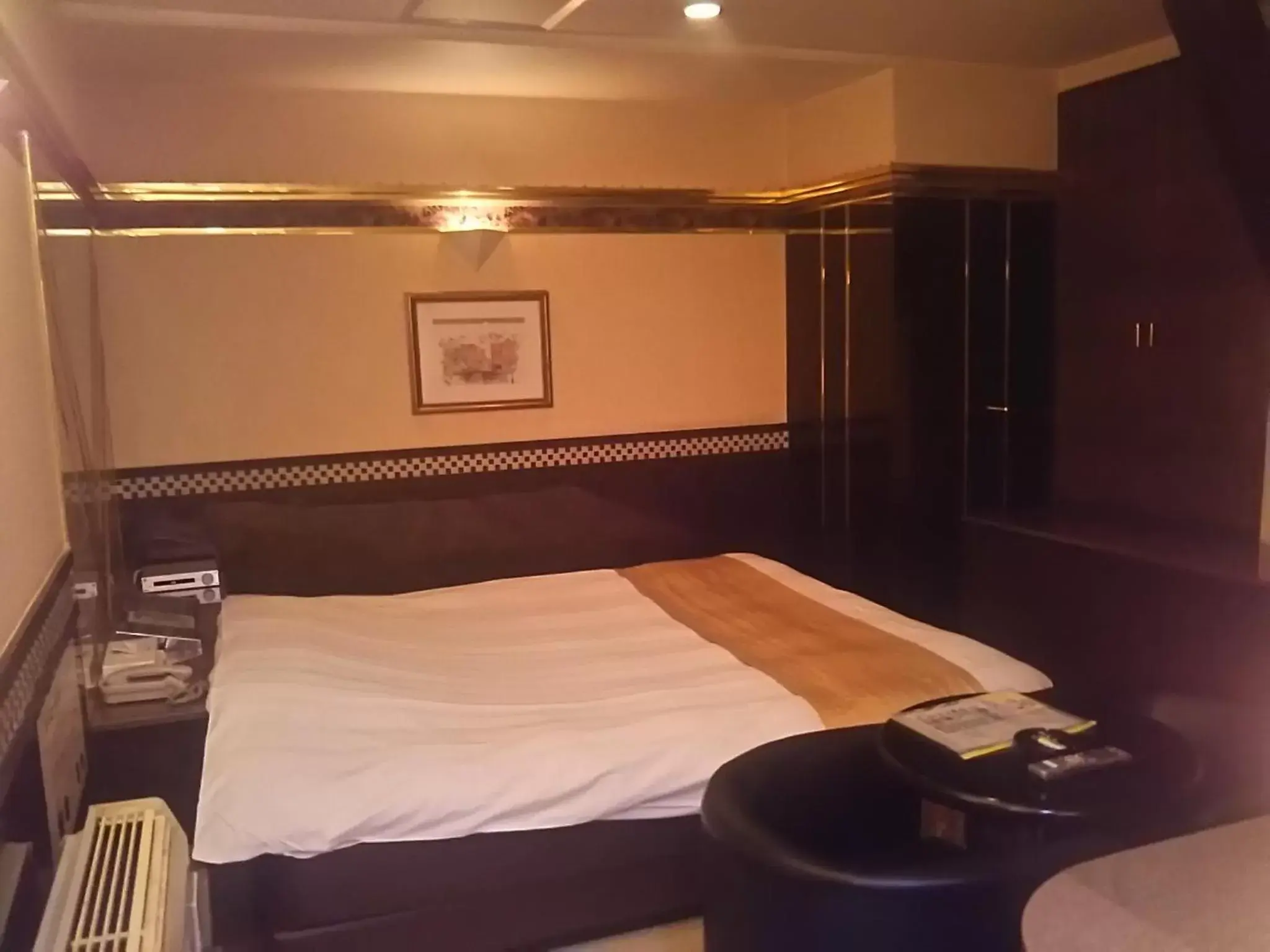 Bedroom, Bed in Hotel Sting