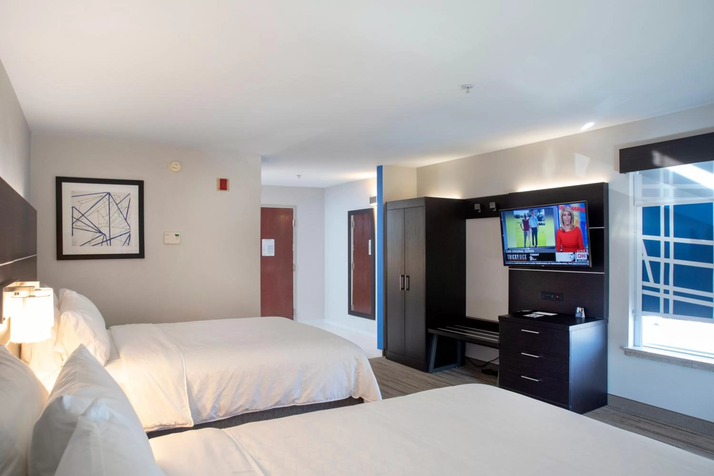 Photo of the whole room, Bed in Holiday Inn Express Hotel & Suites Chester by IHG