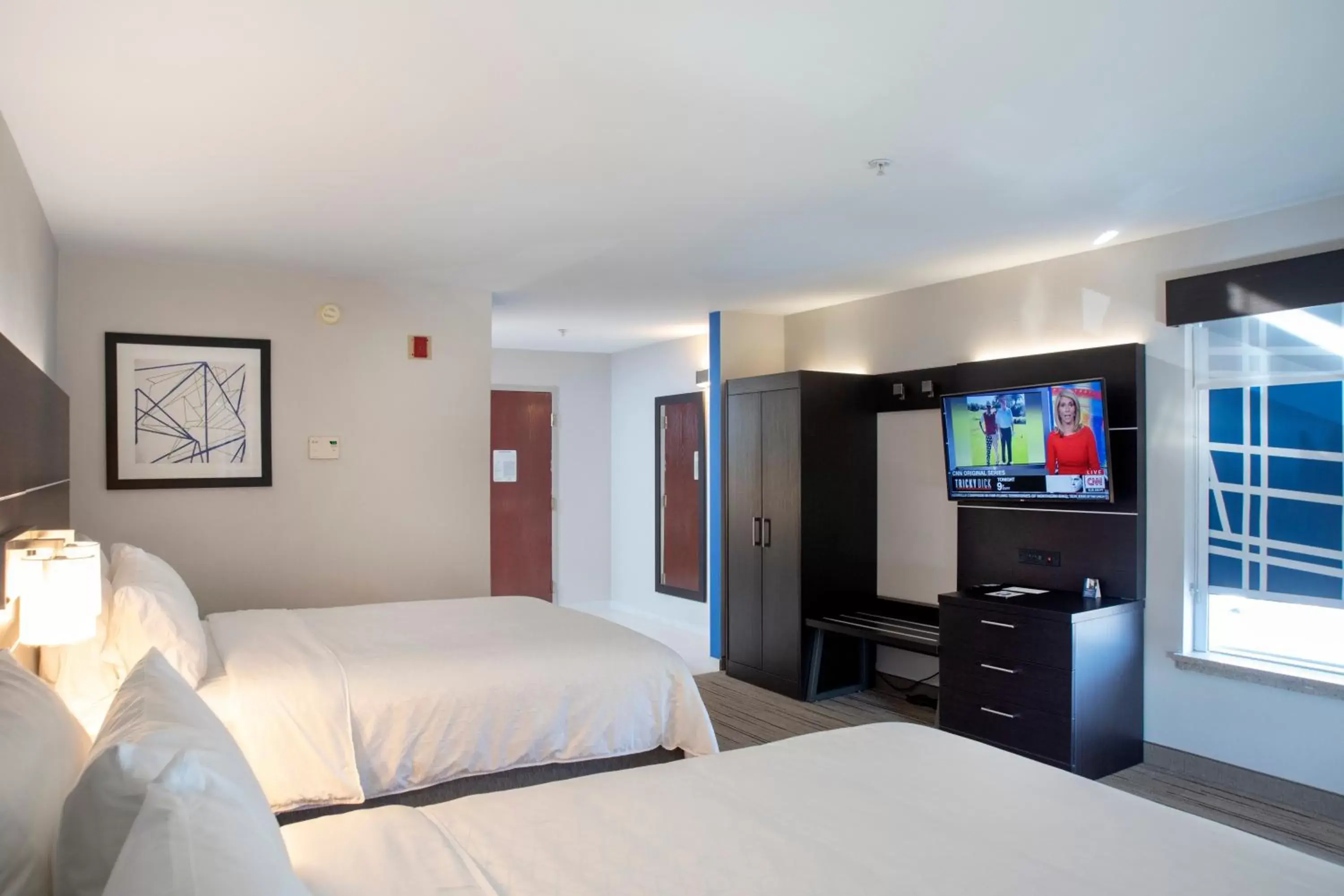 Photo of the whole room, Bed in Holiday Inn Express Hotel & Suites Chester, an IHG Hotel