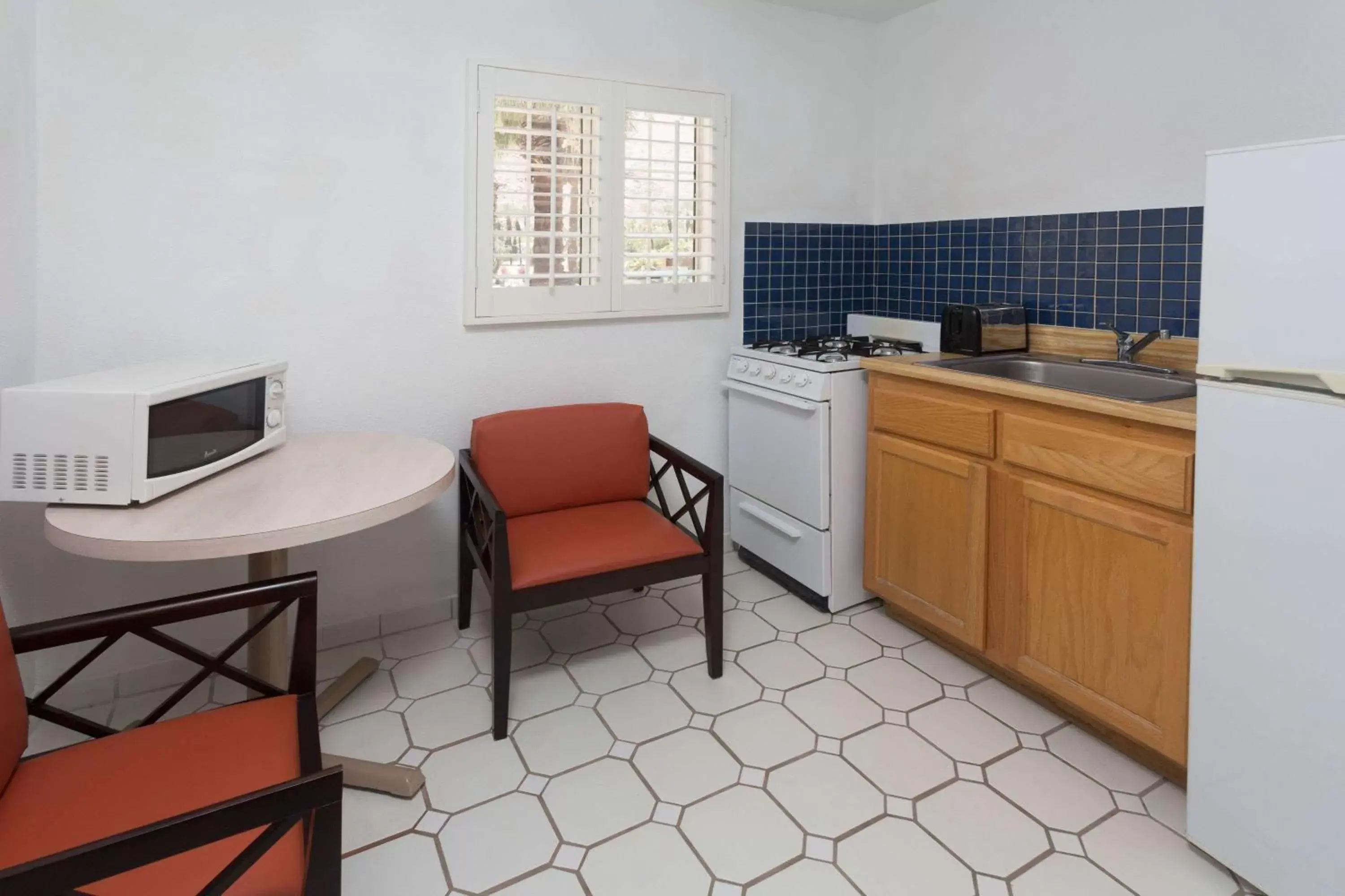 Photo of the whole room, TV/Entertainment Center in Adara Palm Springs