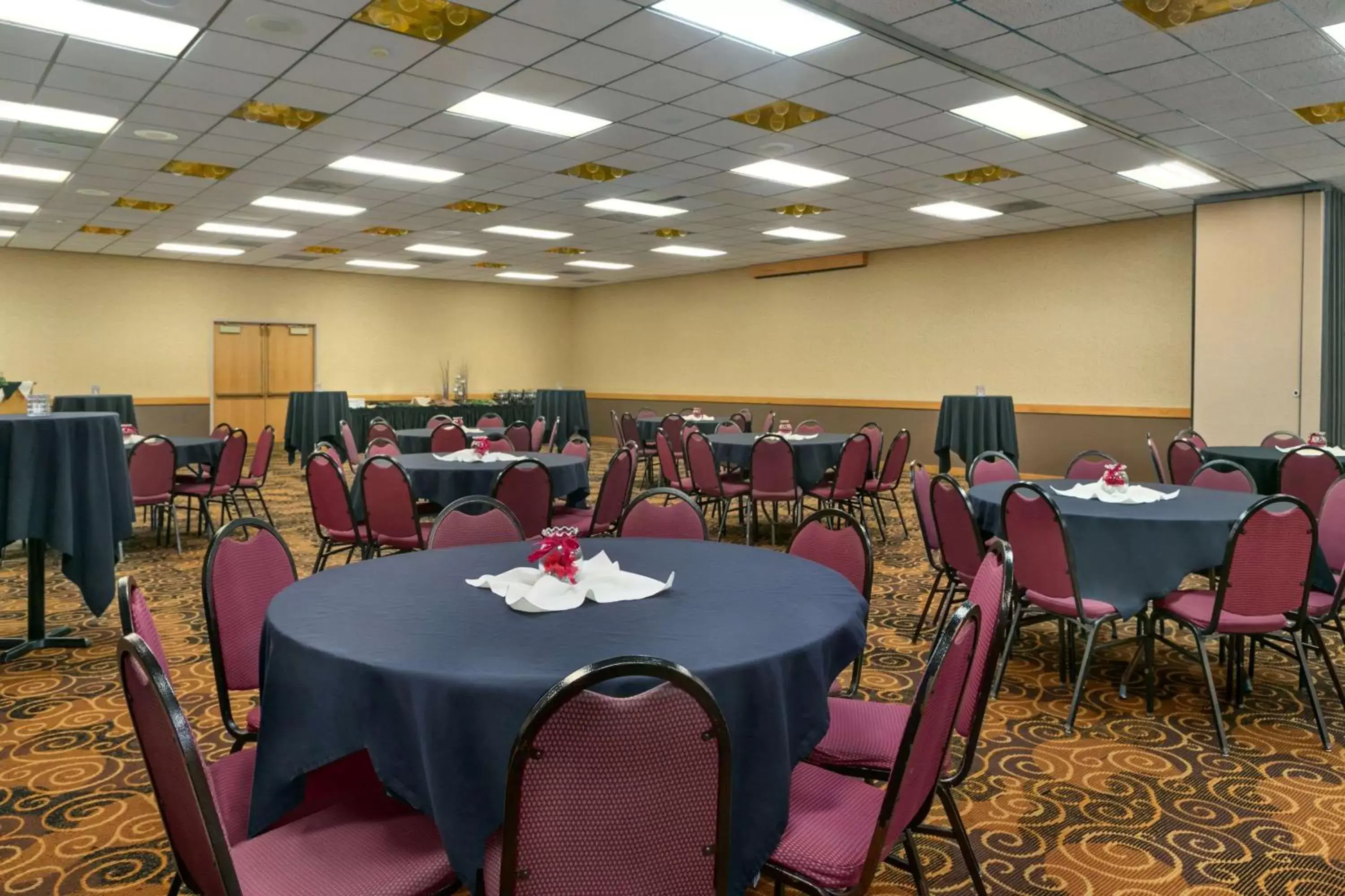 On site, Restaurant/Places to Eat in Ramada by Wyndham Bismarck