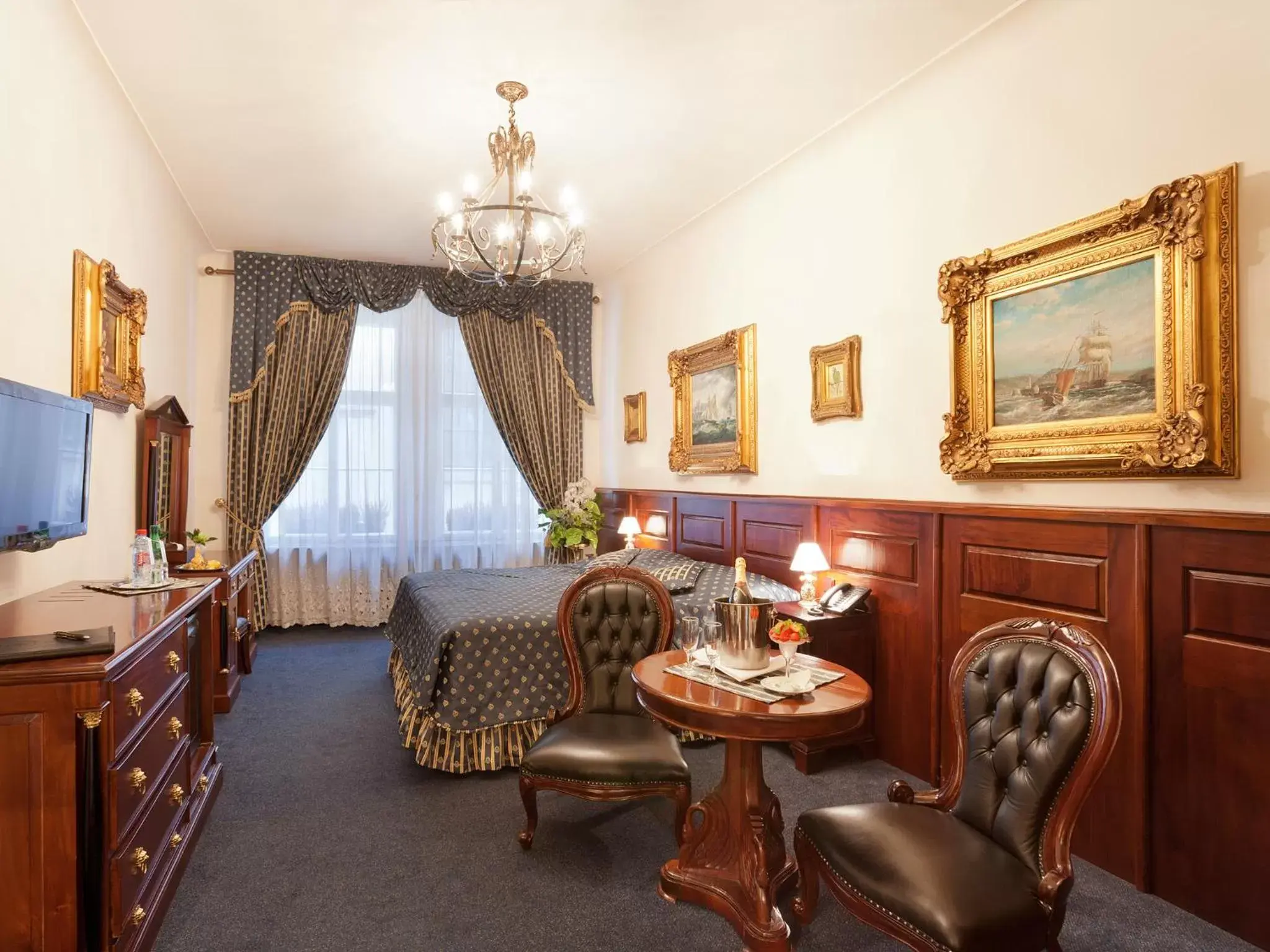 Photo of the whole room, Seating Area in Hotel U Zlatého Stromu Prague by BHG