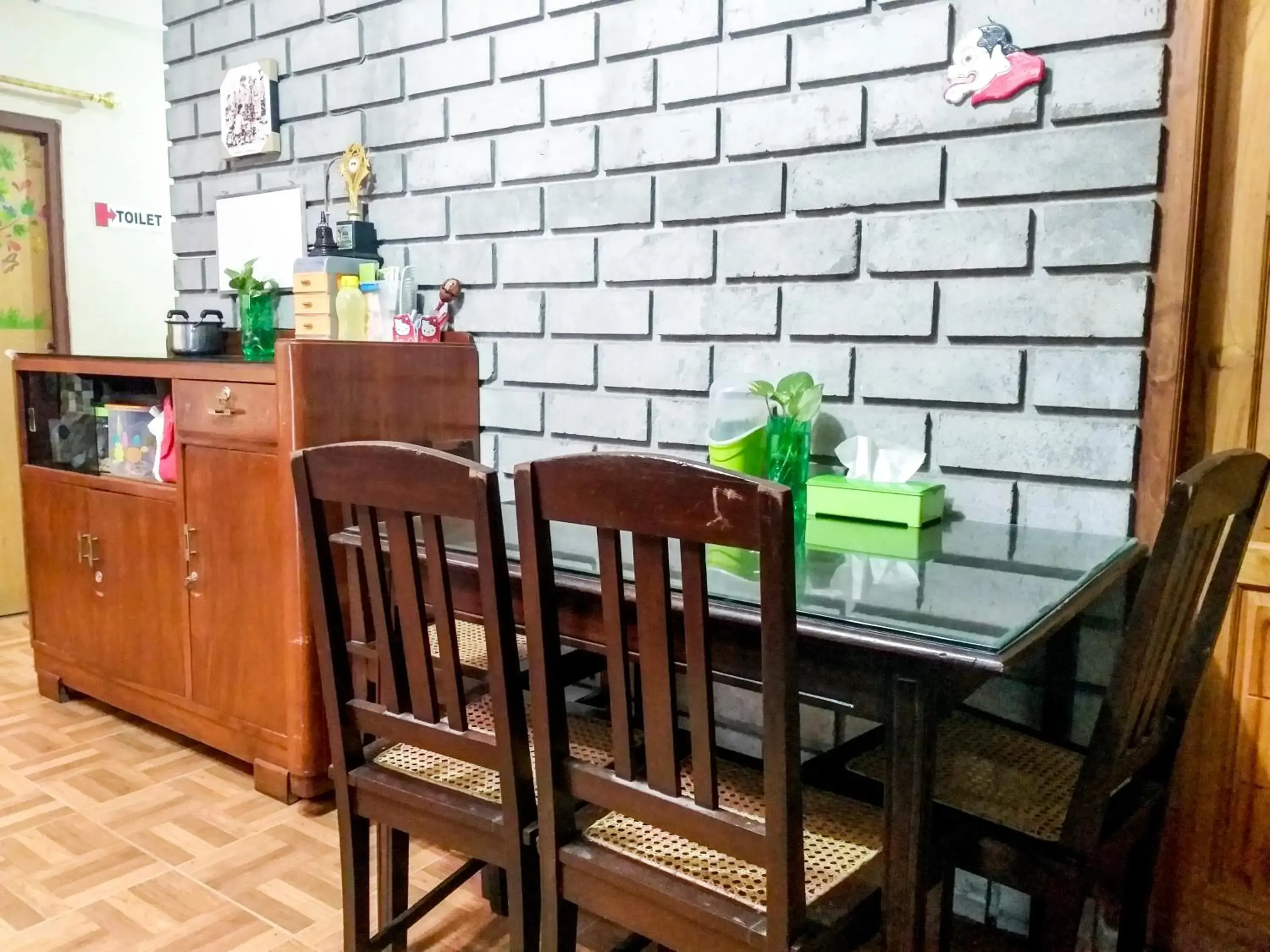 Property building, Dining Area in Ngampilan Backpacker Hostel