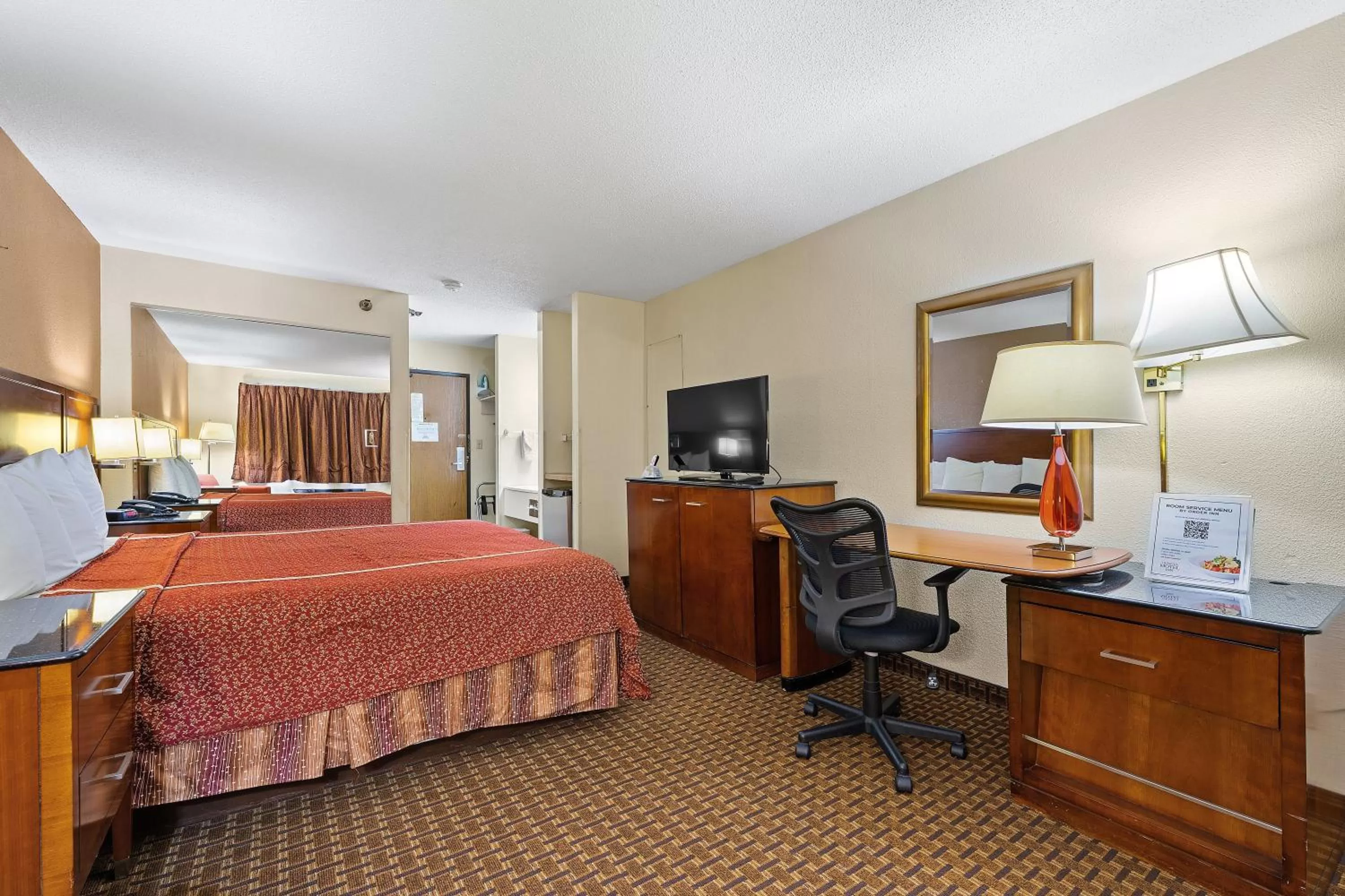 Bedroom, Bed in Geneva Motel