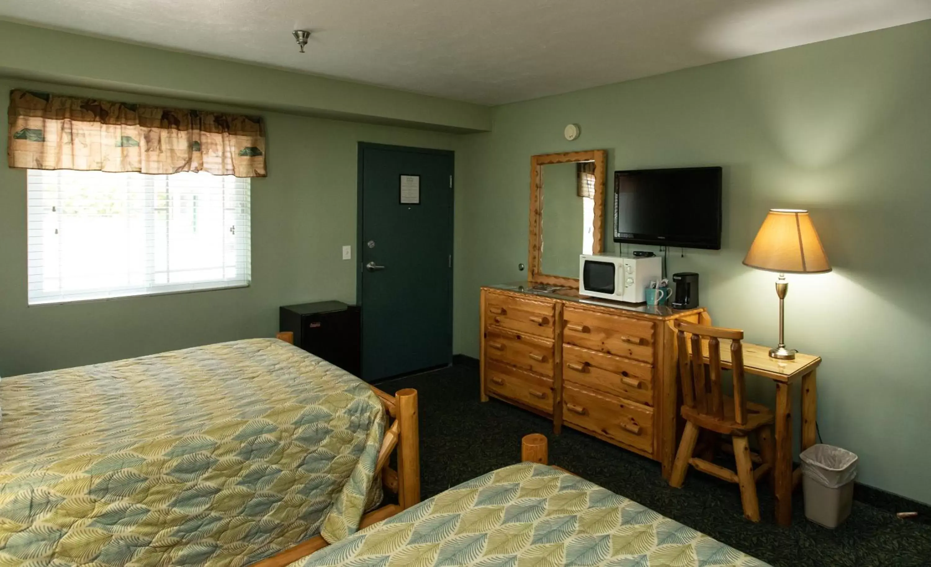 TV and multimedia, Bed in The Kingsley Motel