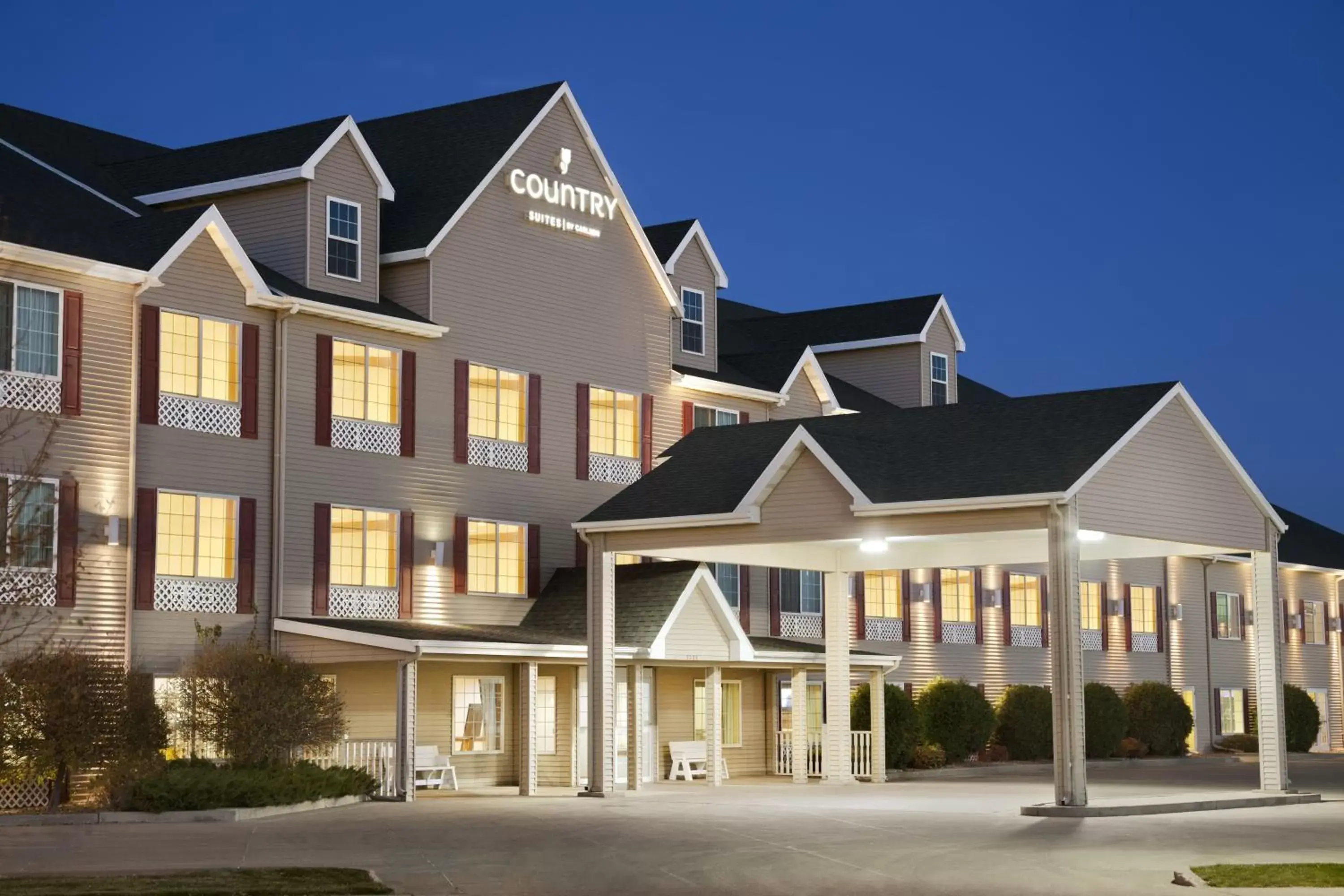 Facade/entrance, Property Building in Country Inn & Suites by Radisson, Bismarck, ND