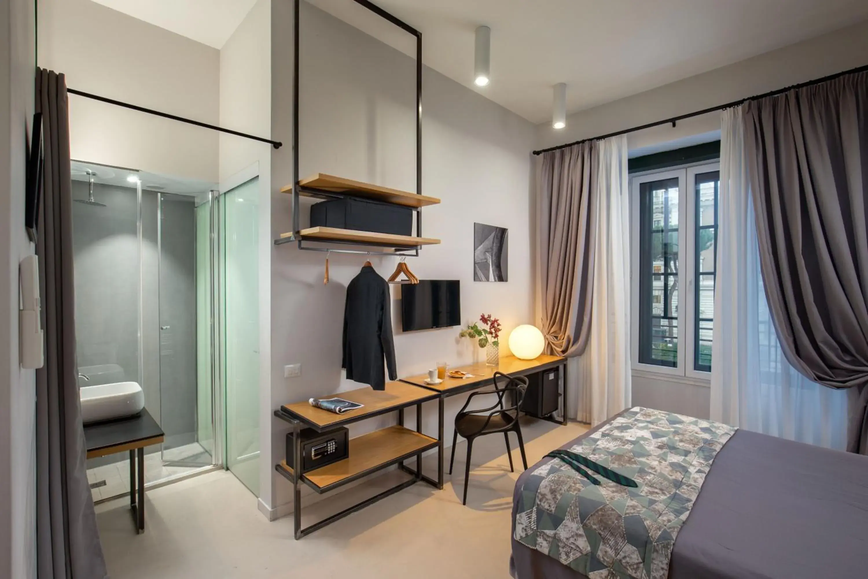 Photo of the whole room, Bed in Viminale View Hotel Photo of the whole room, Bed in Viminale View Hotel