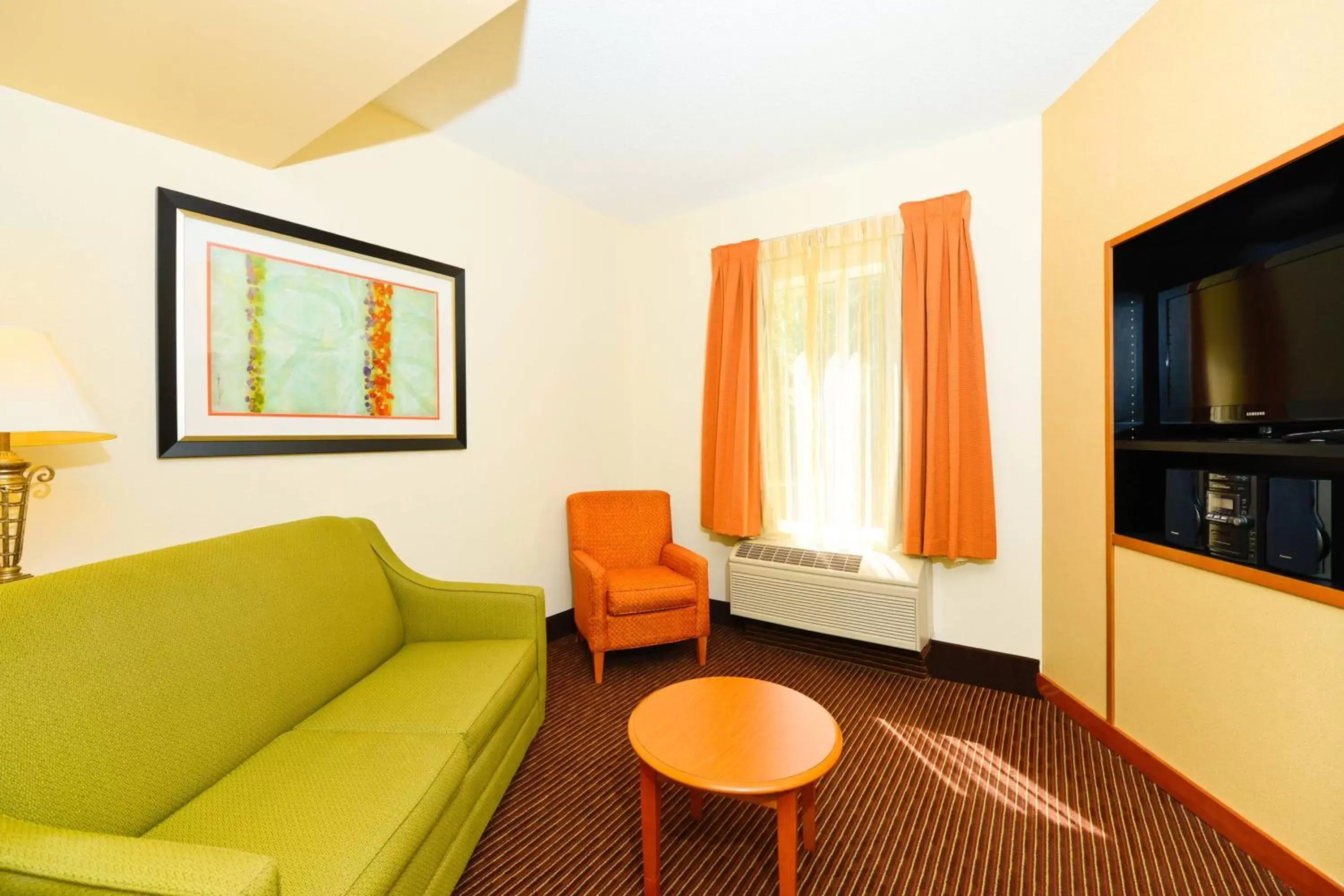 Living room, Seating Area in Fairfield Inn & Suites - Boone