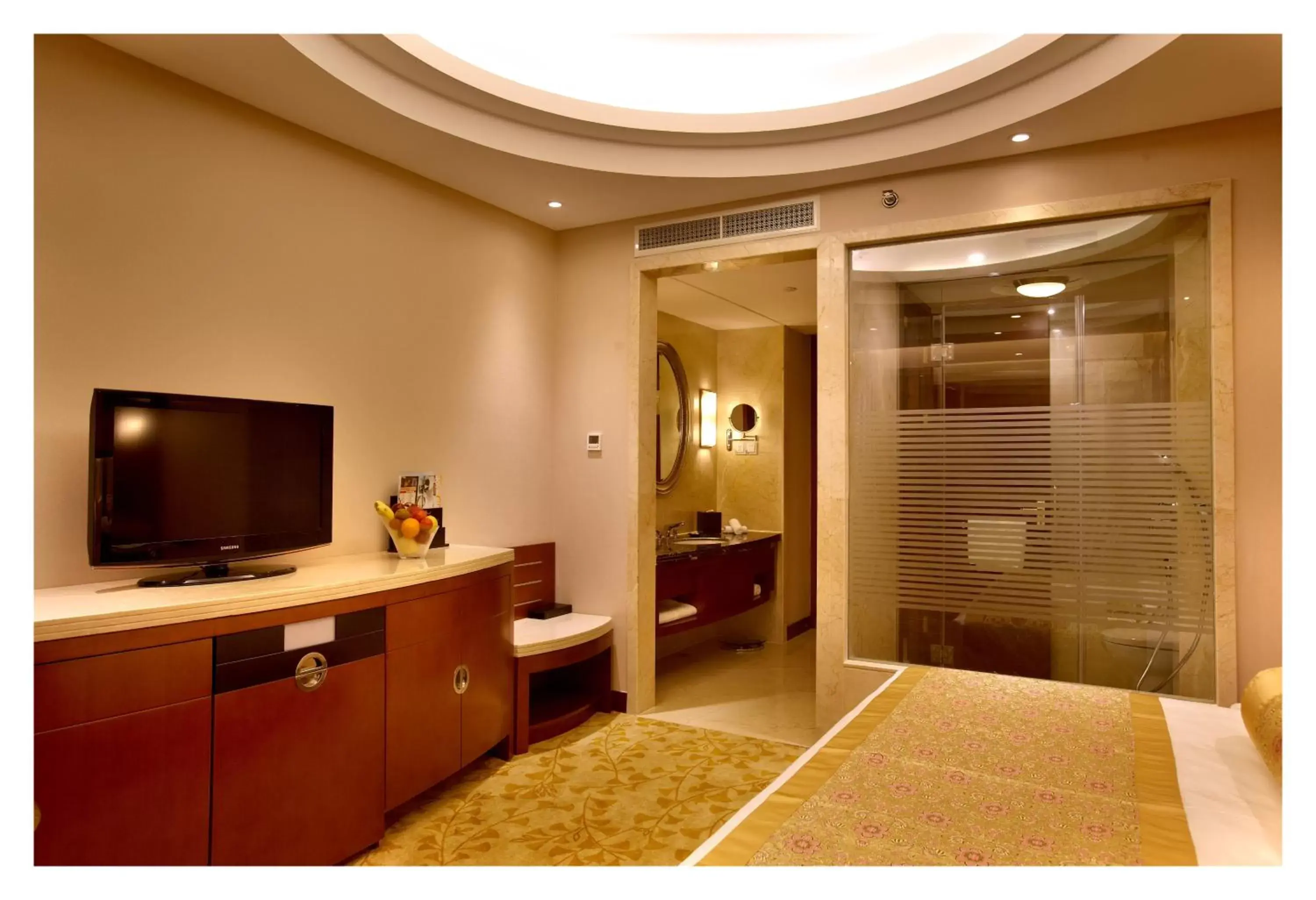 TV and multimedia, TV/Entertainment Center in Citic Ningbo International Hotel