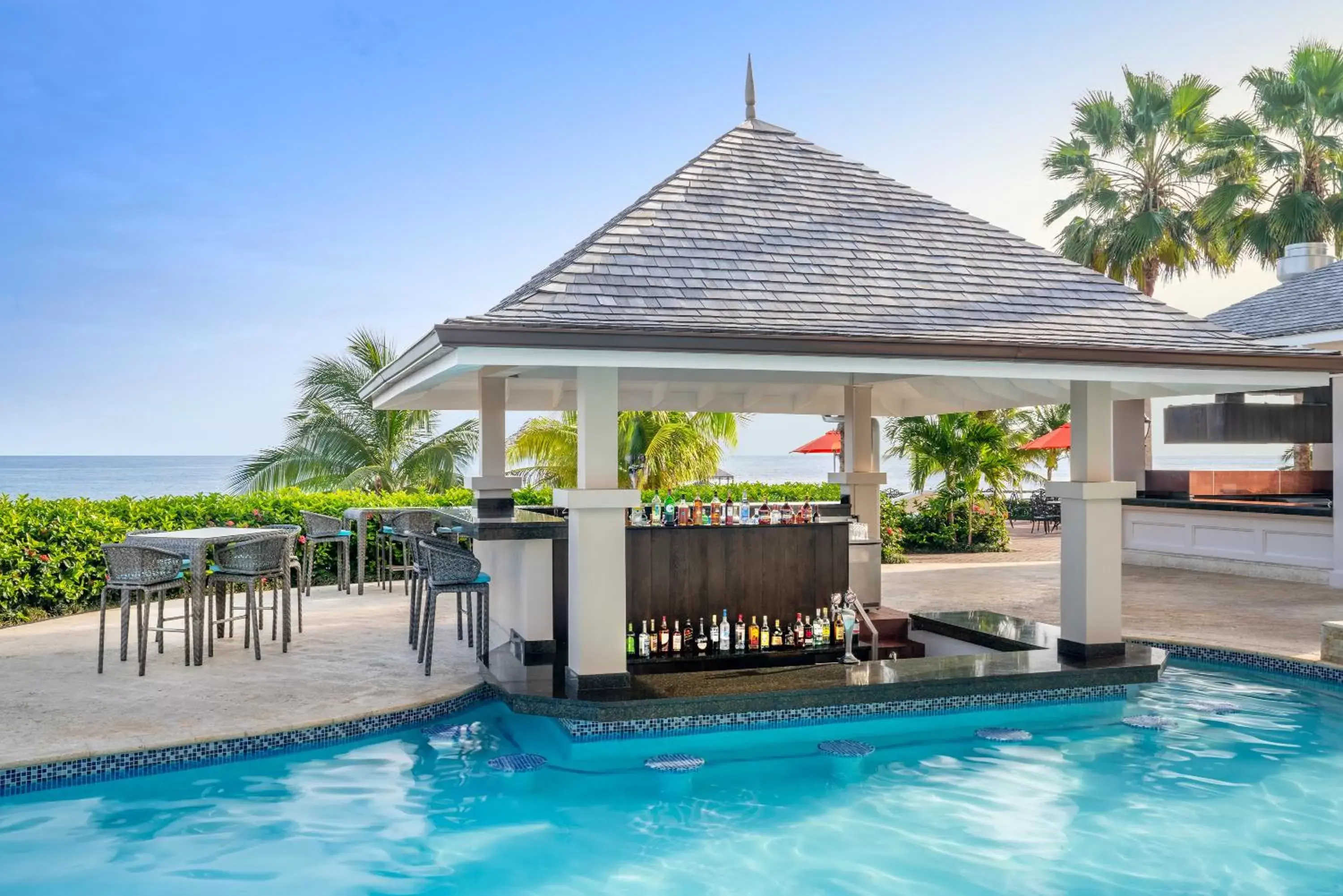 Lounge or bar, Swimming Pool in Jewel Grande Montego Bay Resort and Spa