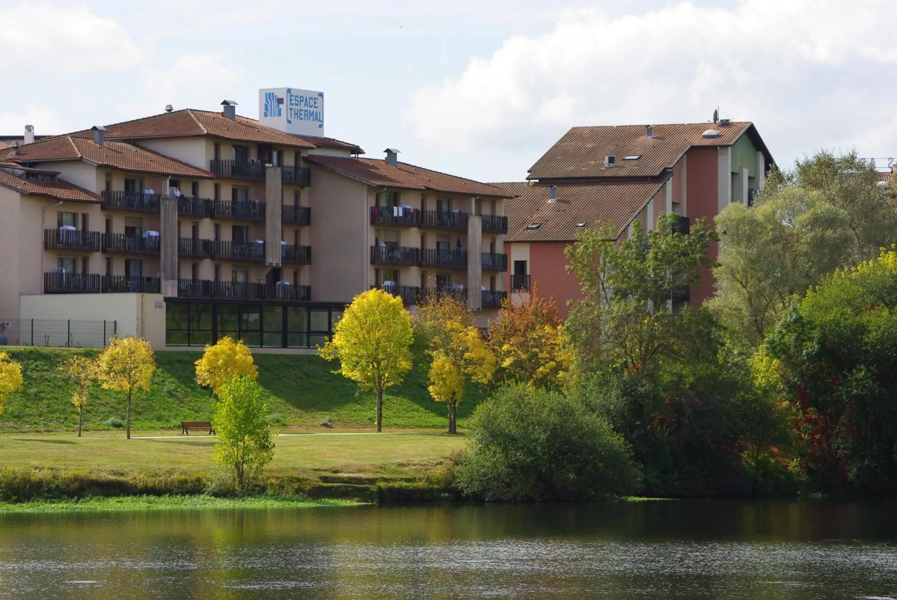 Lake view, Property Building in L'Espace Thermal