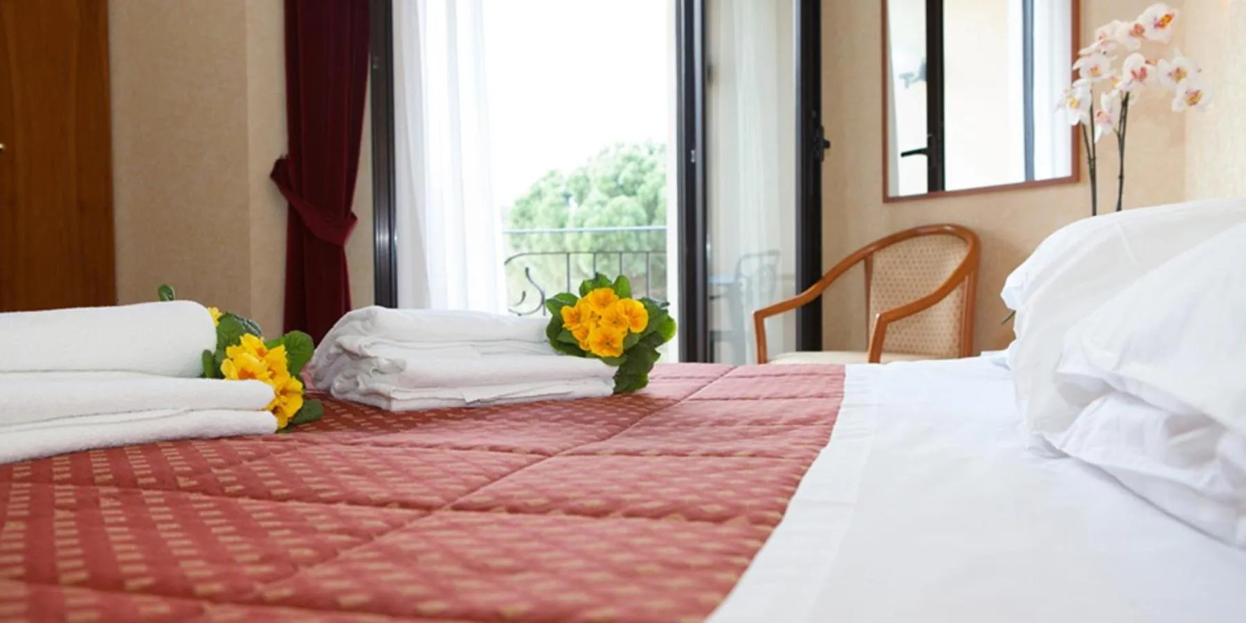 Garden view, Bed in Parc Hotel