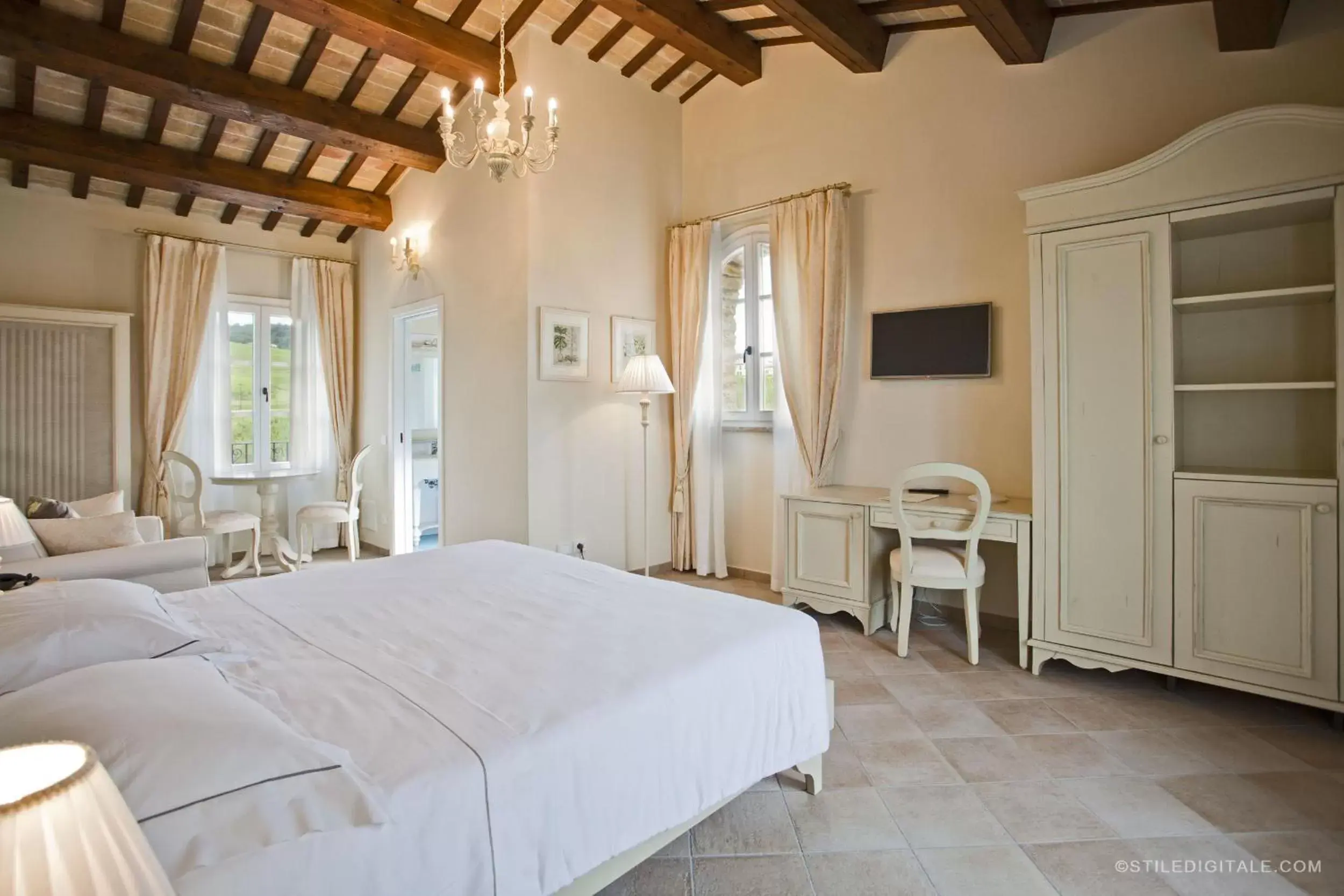 Bed in Borgo Conde Wine Resort