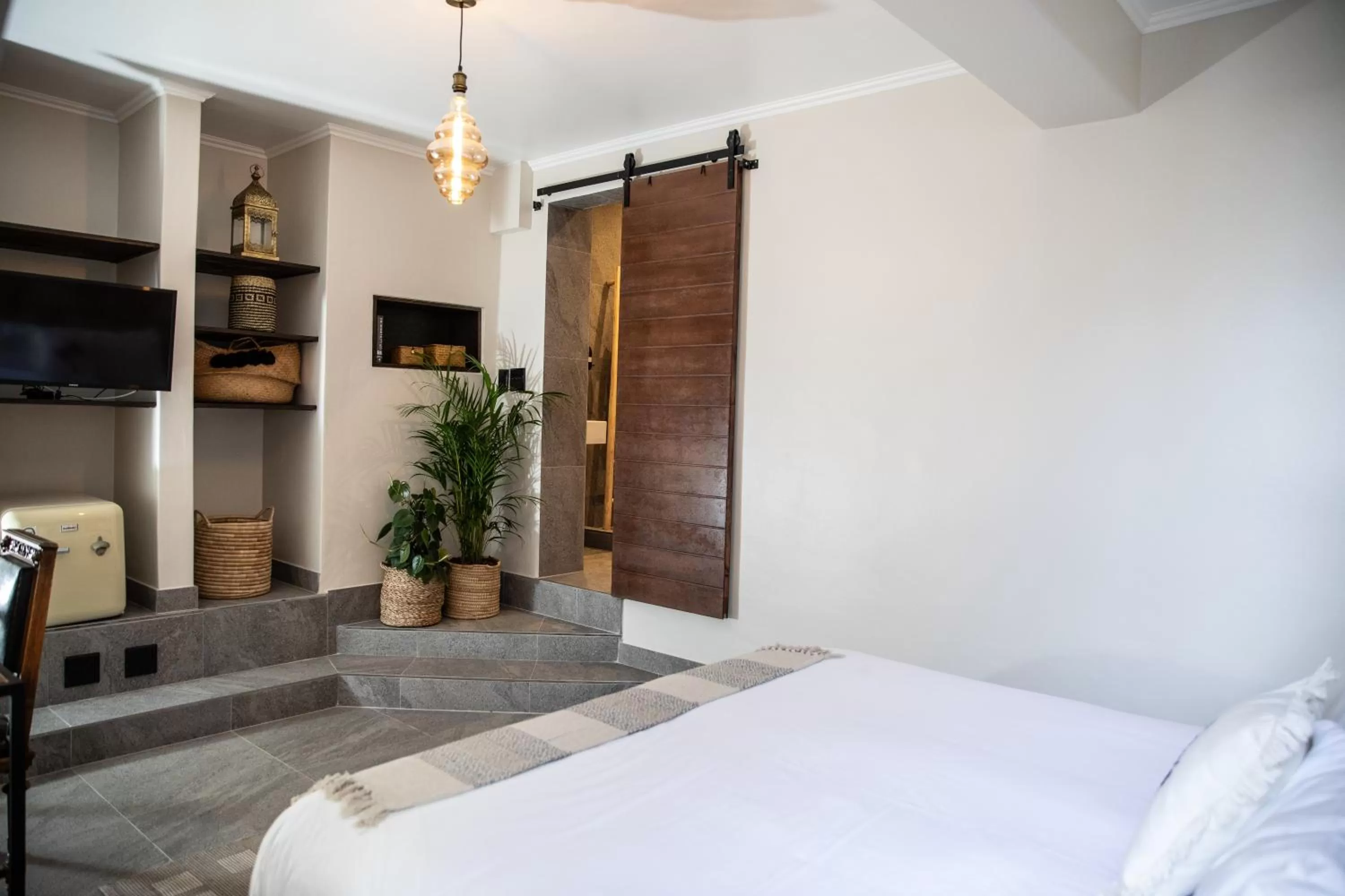 Bed in Sea Castle Hotel Camps Bay