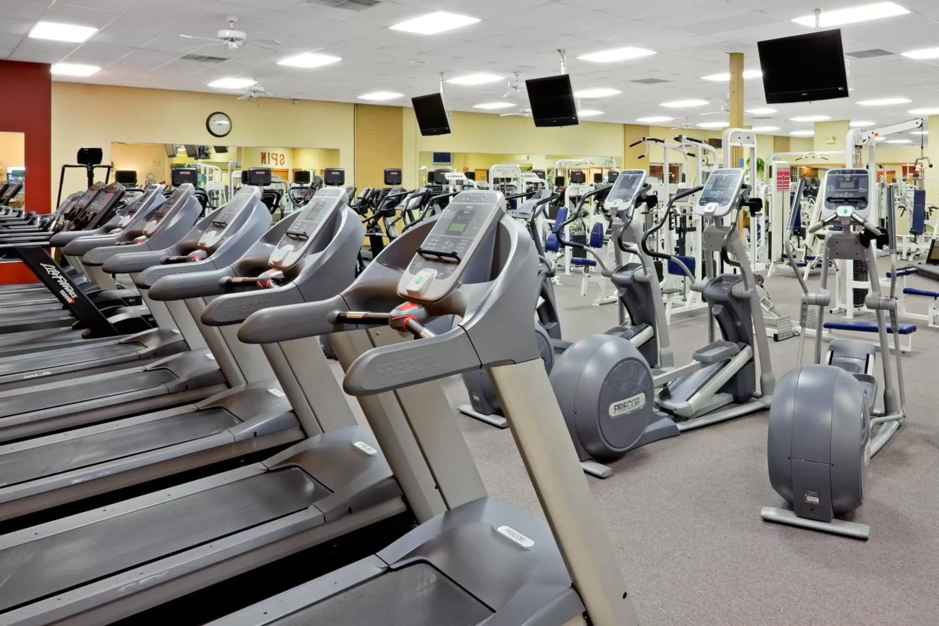 Spa and wellness centre/facilities, Fitness Center/Facilities in Holiday Inn Express Carneys Point New Jersey Turnpike Exit 1, an IHG Hotel