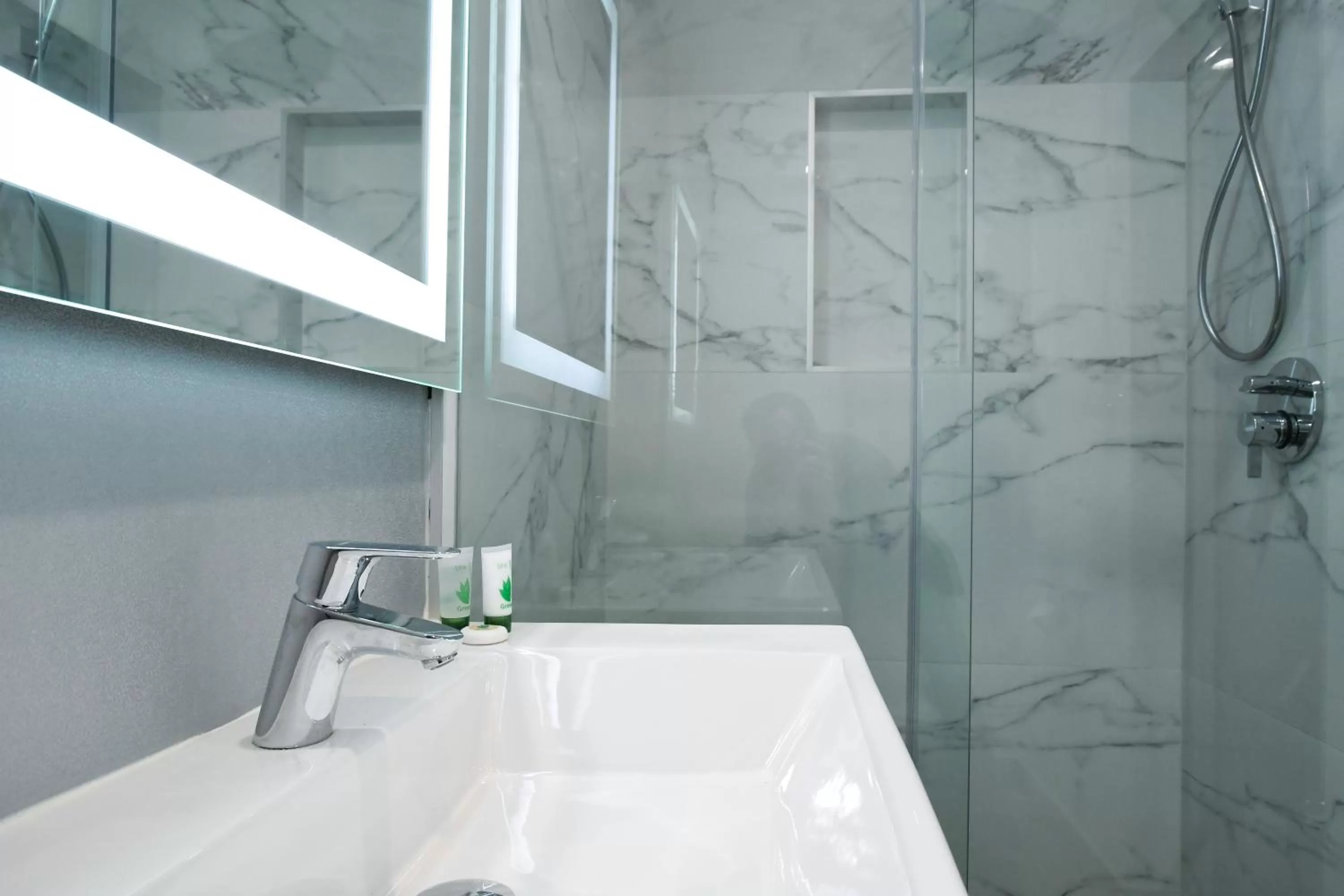 Glen Capri Inn and Suites - Burbank Universal