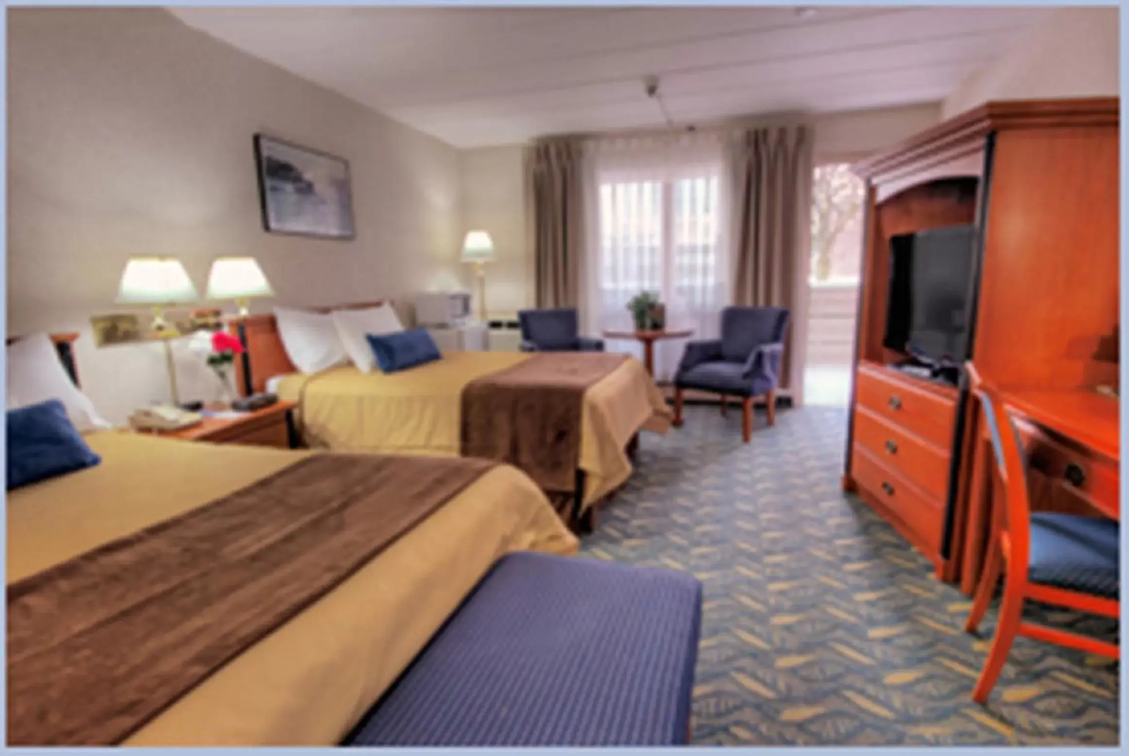 Photo of the whole room in Travelodge by Wyndham Niagara Falls At the Falls