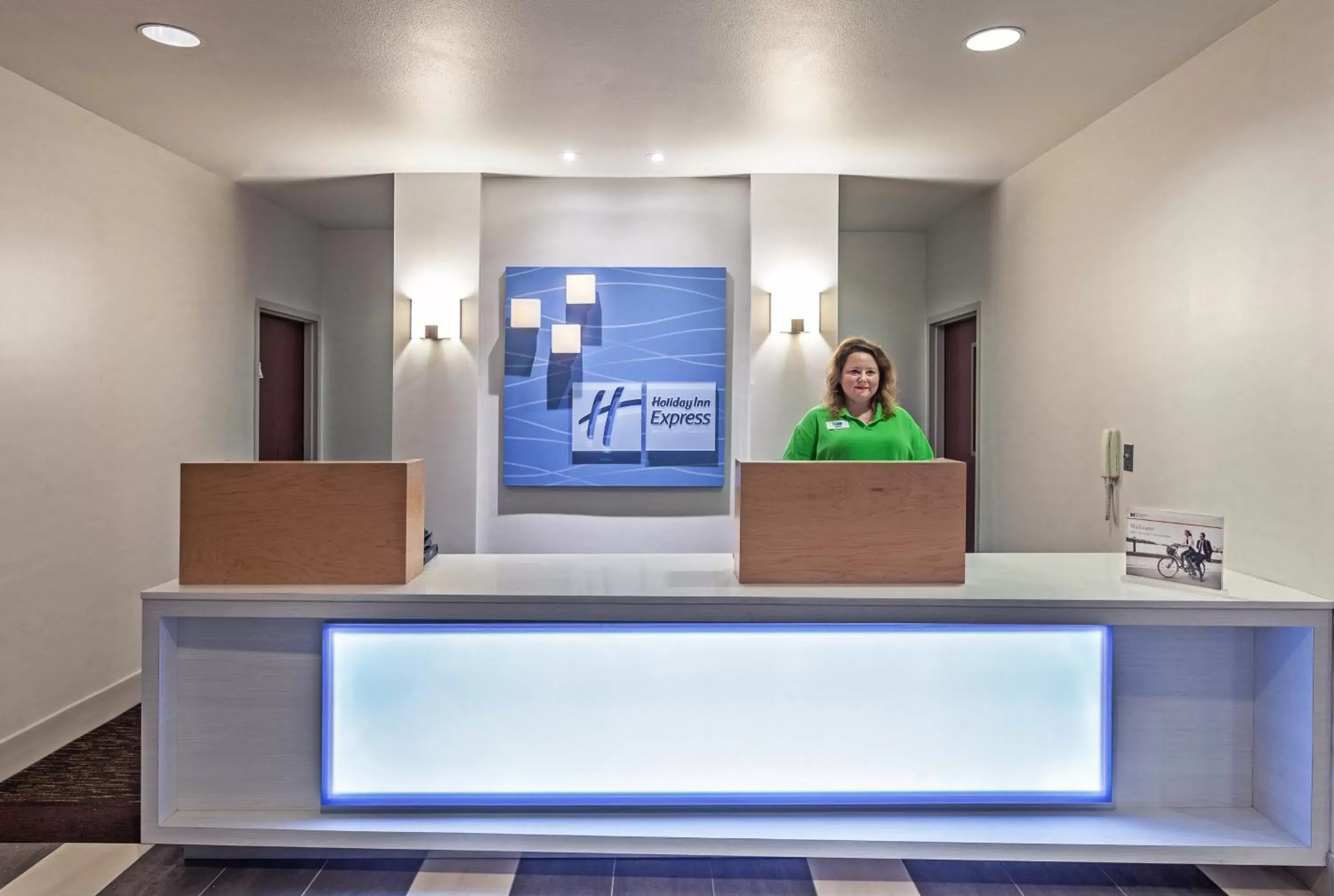 Property building, Lobby/Reception in Holiday Inn Express Hotel and Suites Shreveport South Park Plaza, an IHG Hotel