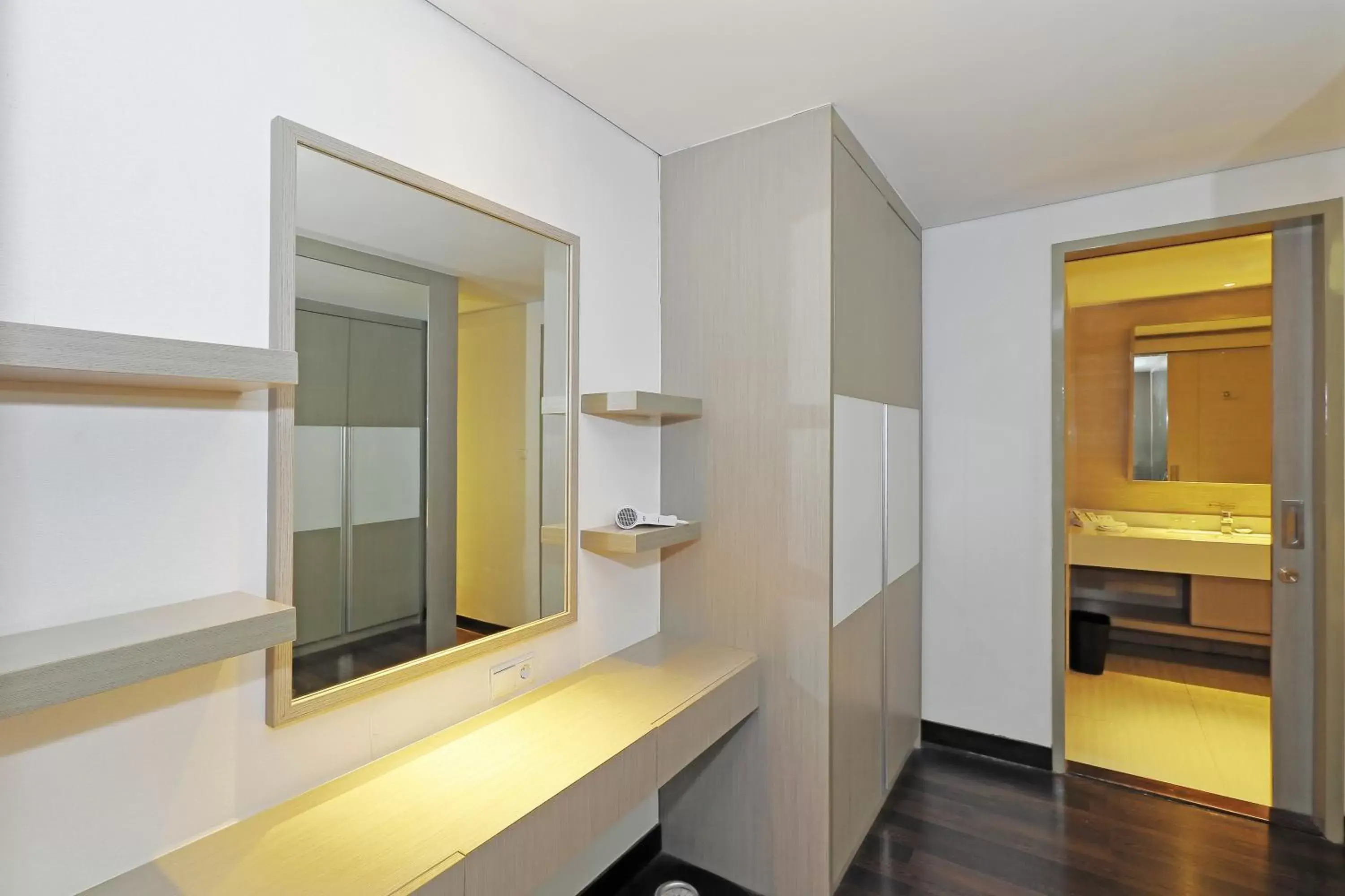 Area and facilities, Bathroom in Swiss-Belhotel Cirebon