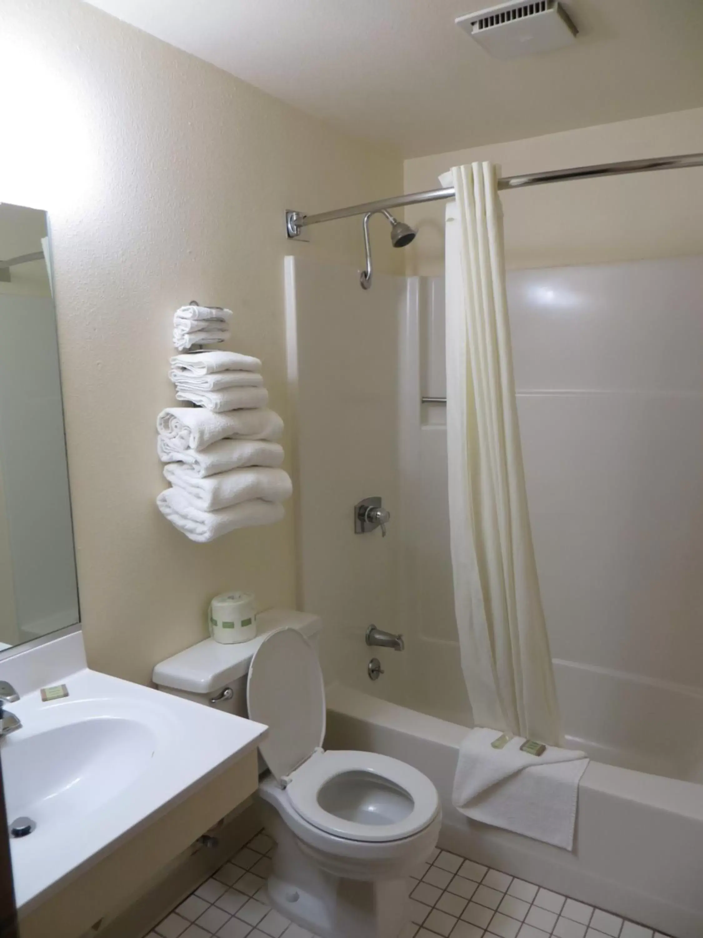 Bathroom in Super 8 by Wyndham Spearfish