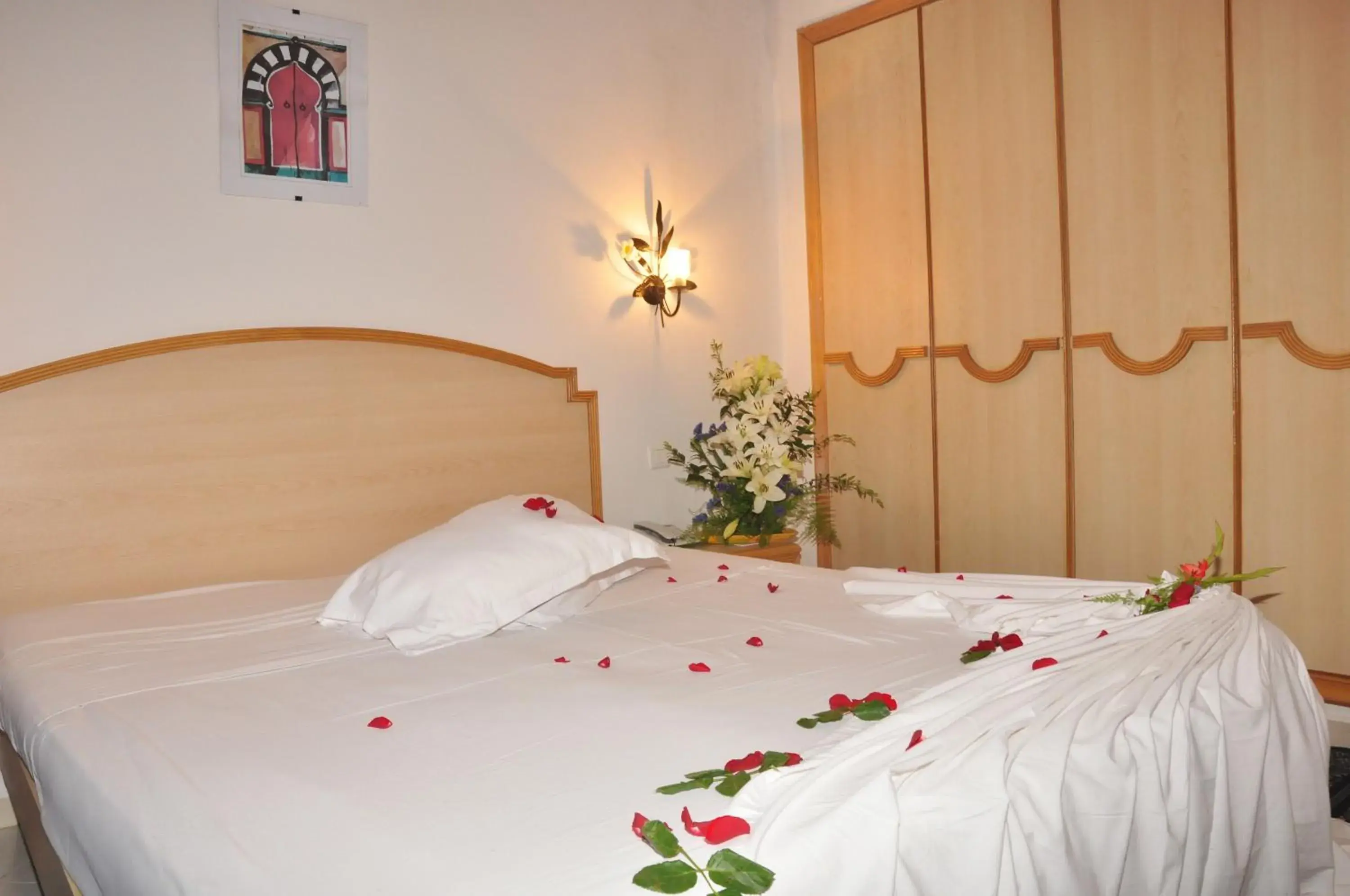 Bedroom, Bed in Hotel Nesrine Hammamet