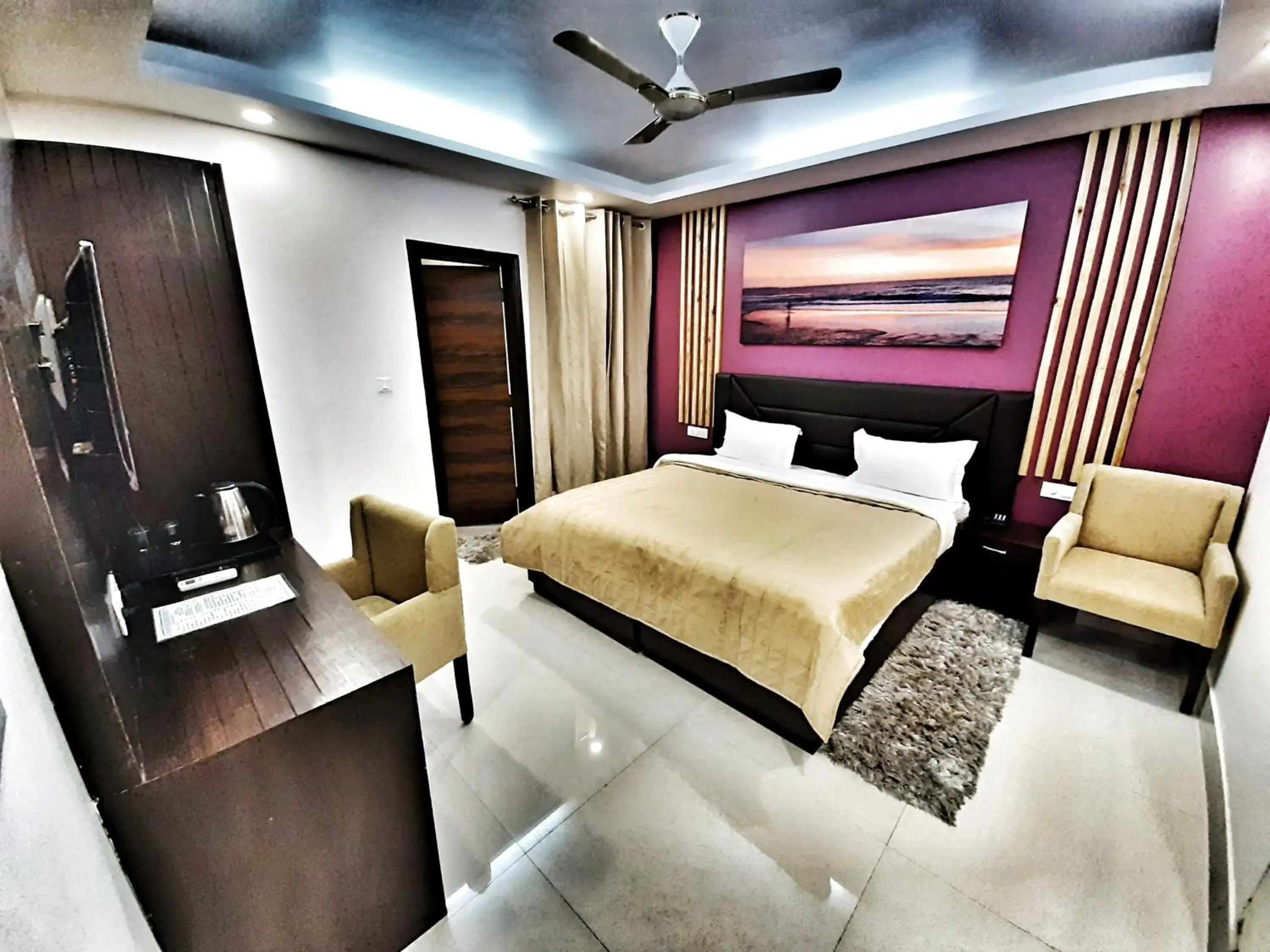 Photo of the whole room in Hotel Aerocity Purple Orchid