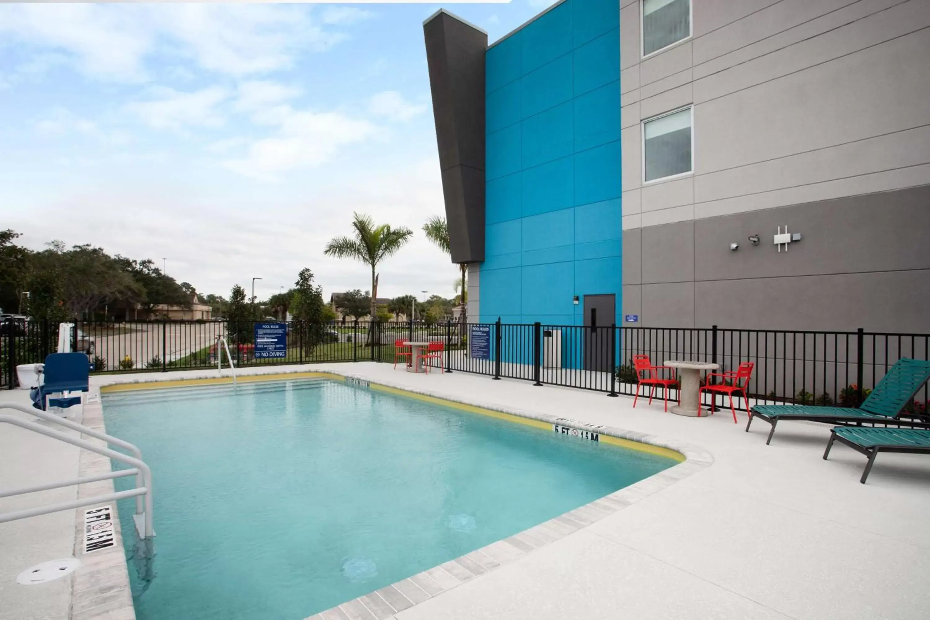 Pool view, Swimming Pool in Tru By Hilton Bradenton I-75, FL