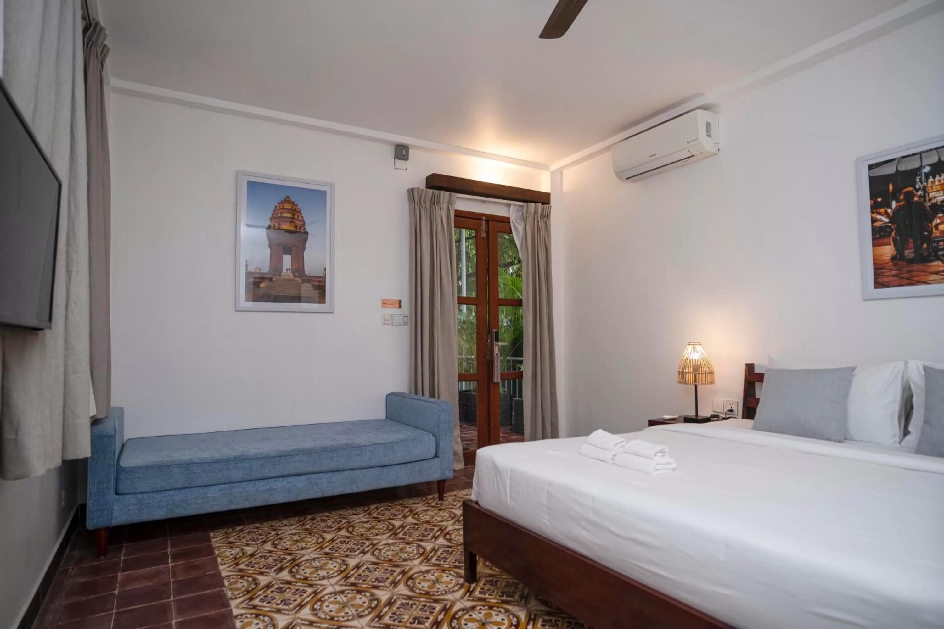 Bedroom, Bed in Jungle Addition