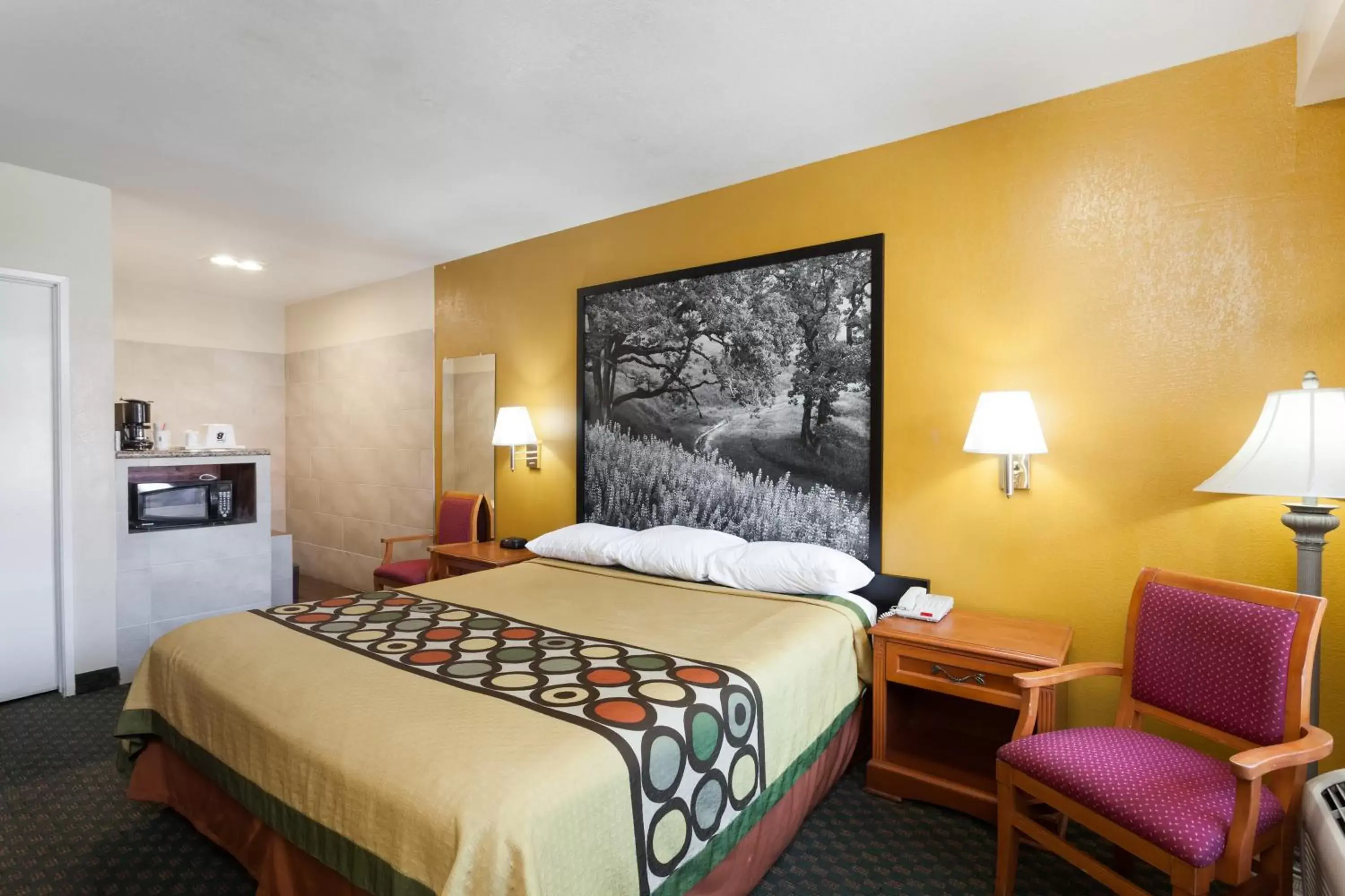 Photo of the whole room, Bed in Super 8 by Wyndham Bakersfield South CA