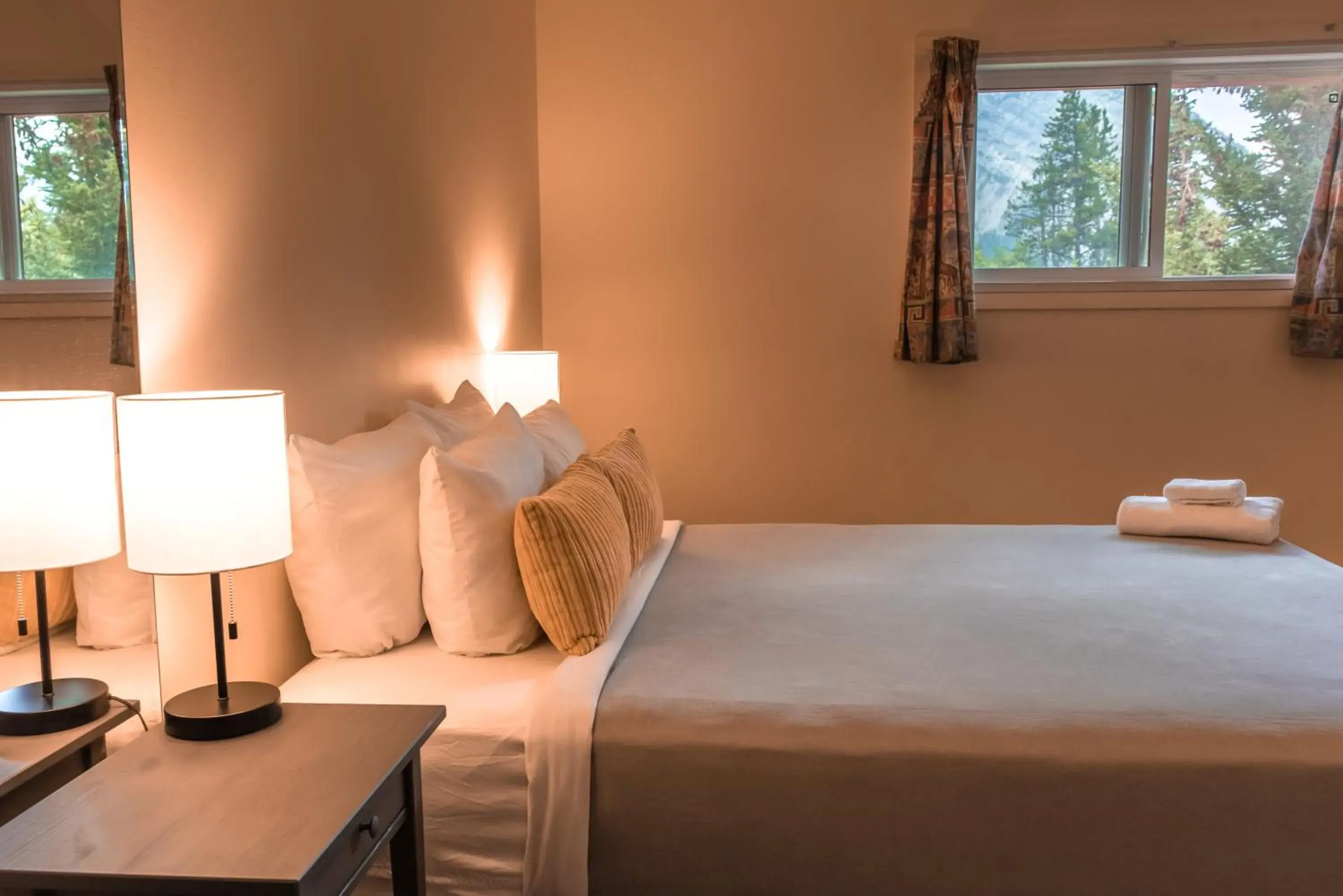 Bed in HI Banff Alpine Centre - Hostel