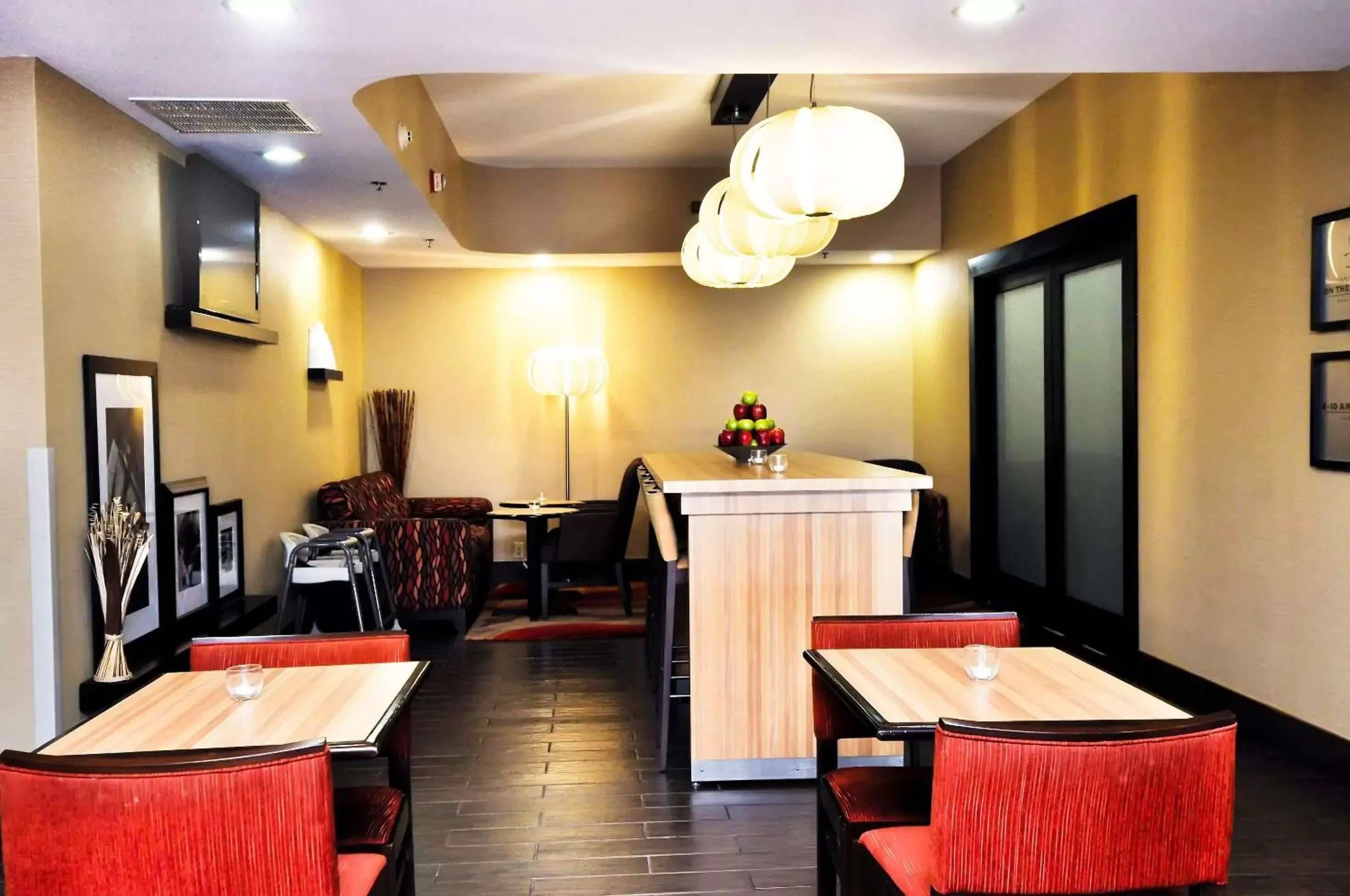 Dining area, Restaurant/Places to Eat in Hampton Inn Carrollton KY